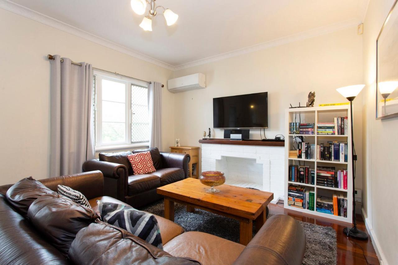Cosy -3 Bedrooms Victoria Park Holiday home Perth