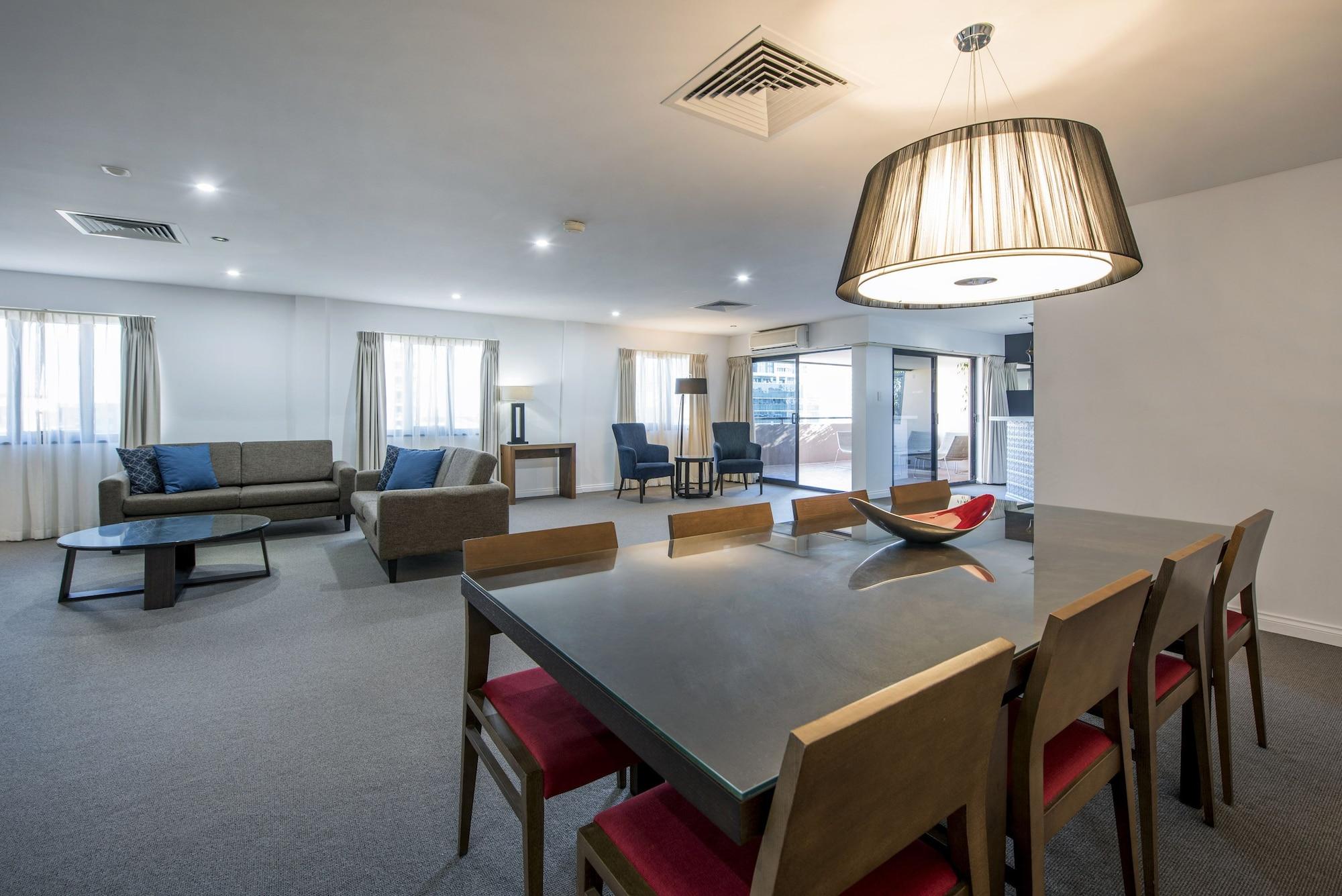 Mantra On Hay Aparthotel 4*