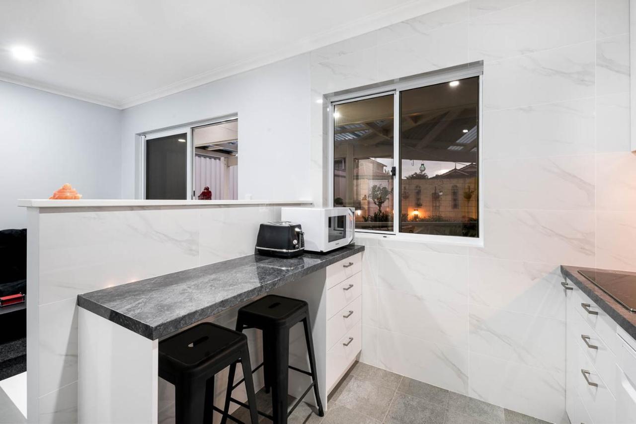 Apartment 12 Streeton Promenade Perth