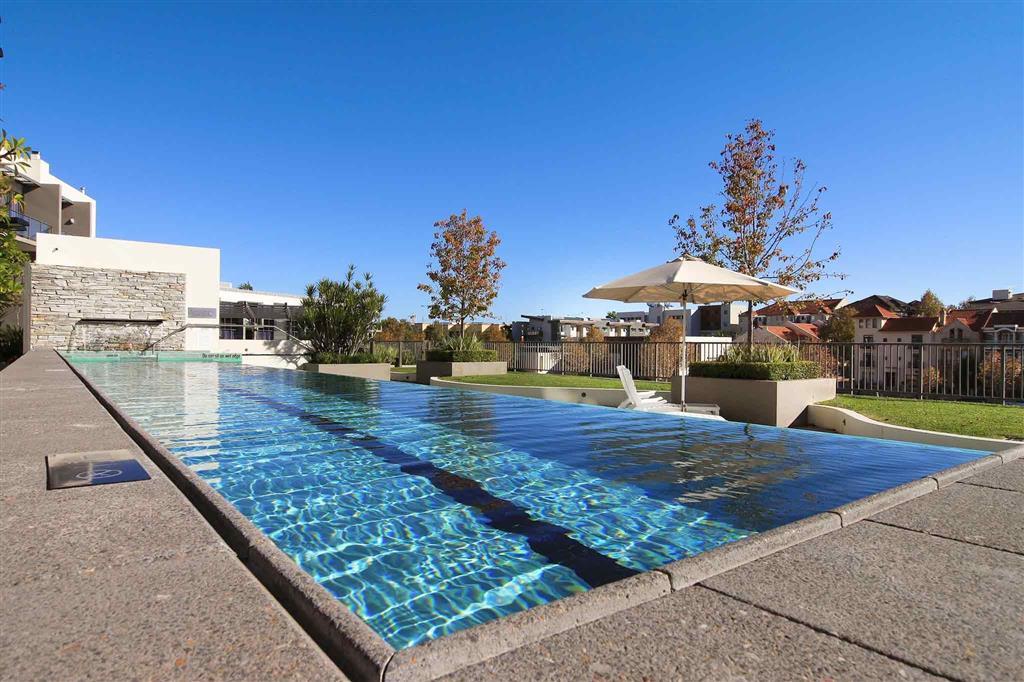 Aparthotel East 4*