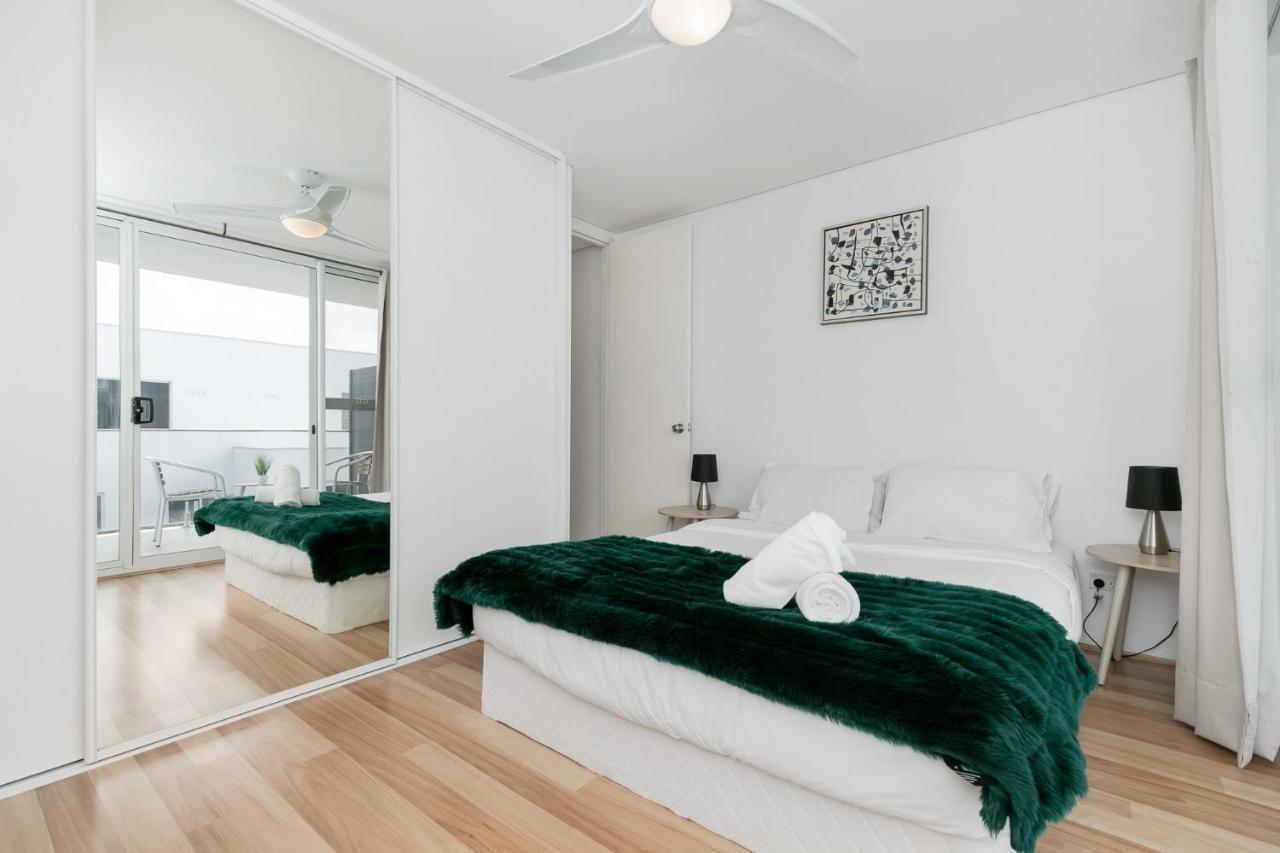 Apartment 2x2 Modern Near Airport And *