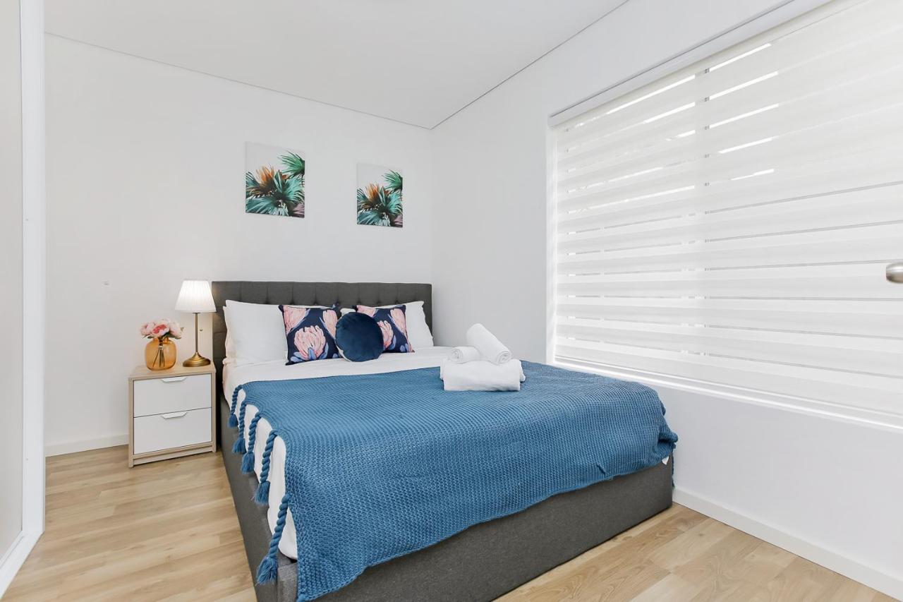 2x2 Modern Near Airport And Apartment Perth