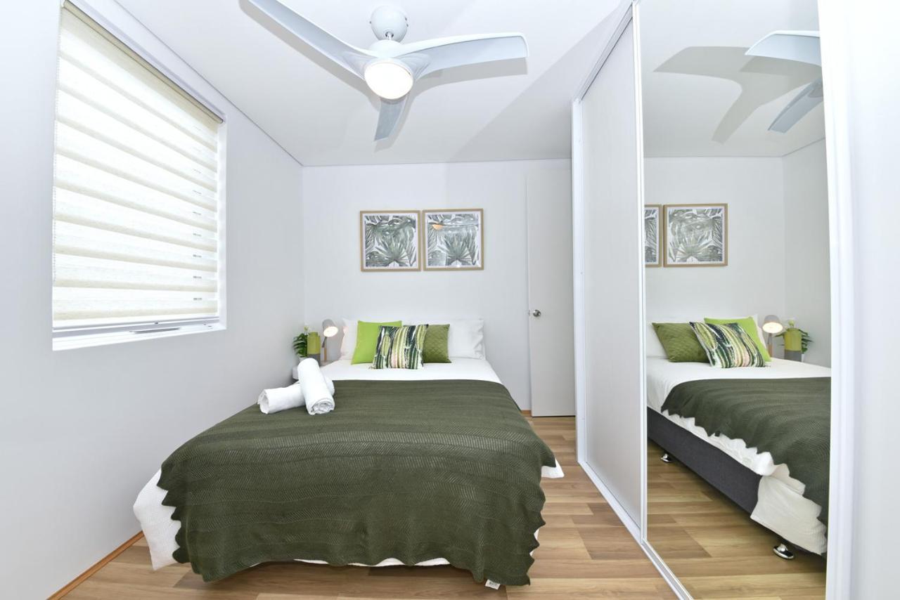 Apartment 2x2 Modern Near Airport And
