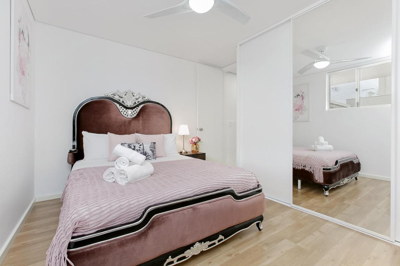 Apartment 2x2 Modern Near Airport And Perth
