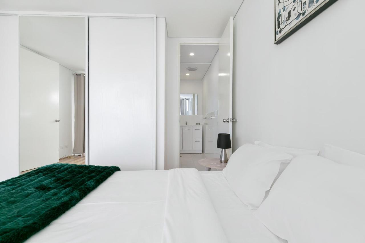 Apartment 2x2 Modern Near Airport And