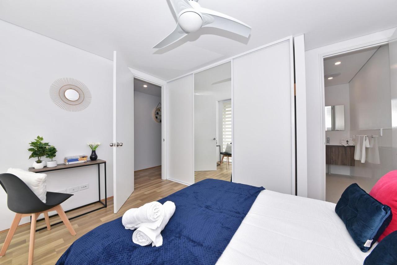 2x2 Modern Near Airport And Apartment Perth