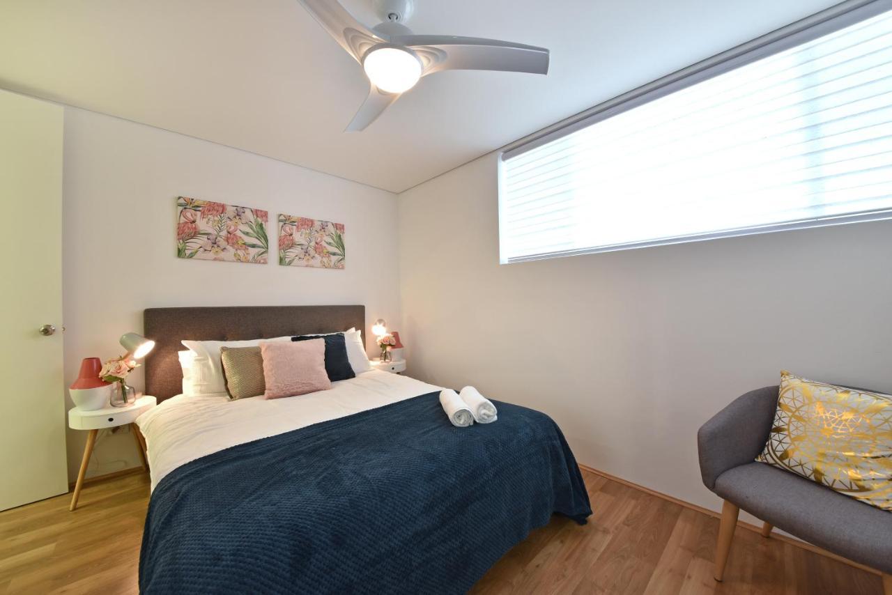 2x2 Modern Near Airport And Perth