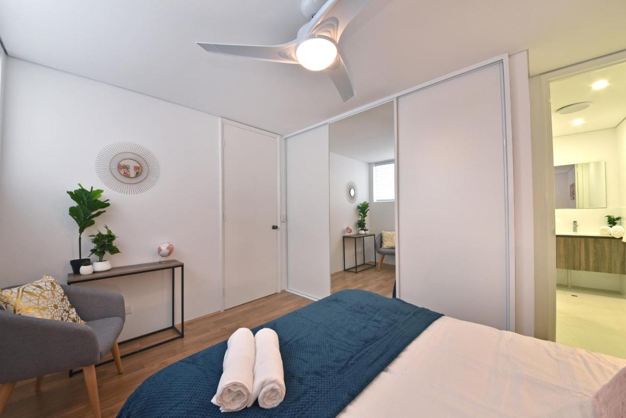 2x2 Modern Near Airport And Apartment