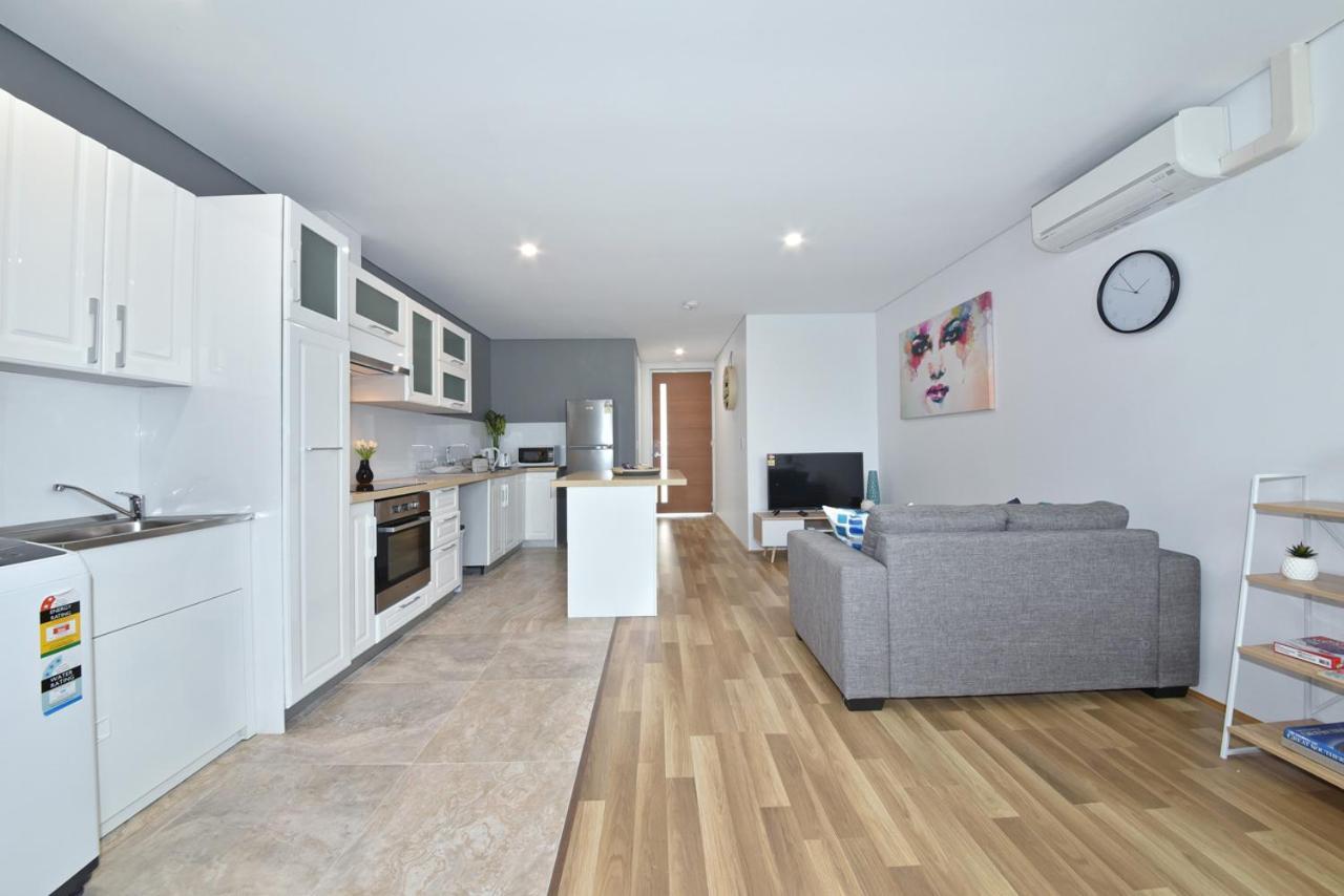 2x2 Modern Near Airport And Perth