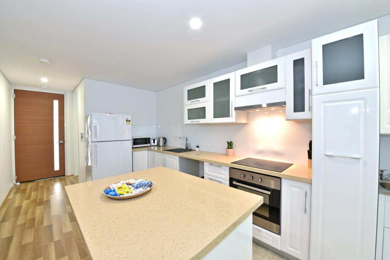 2x2 Modern Near Airport And Apartment
