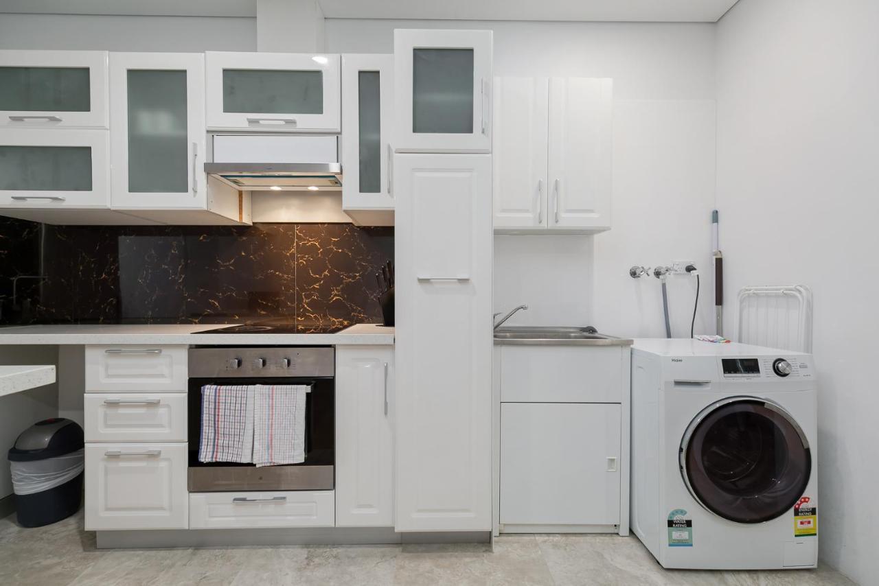 2x2 Modern Near Airport And Apartment Perth