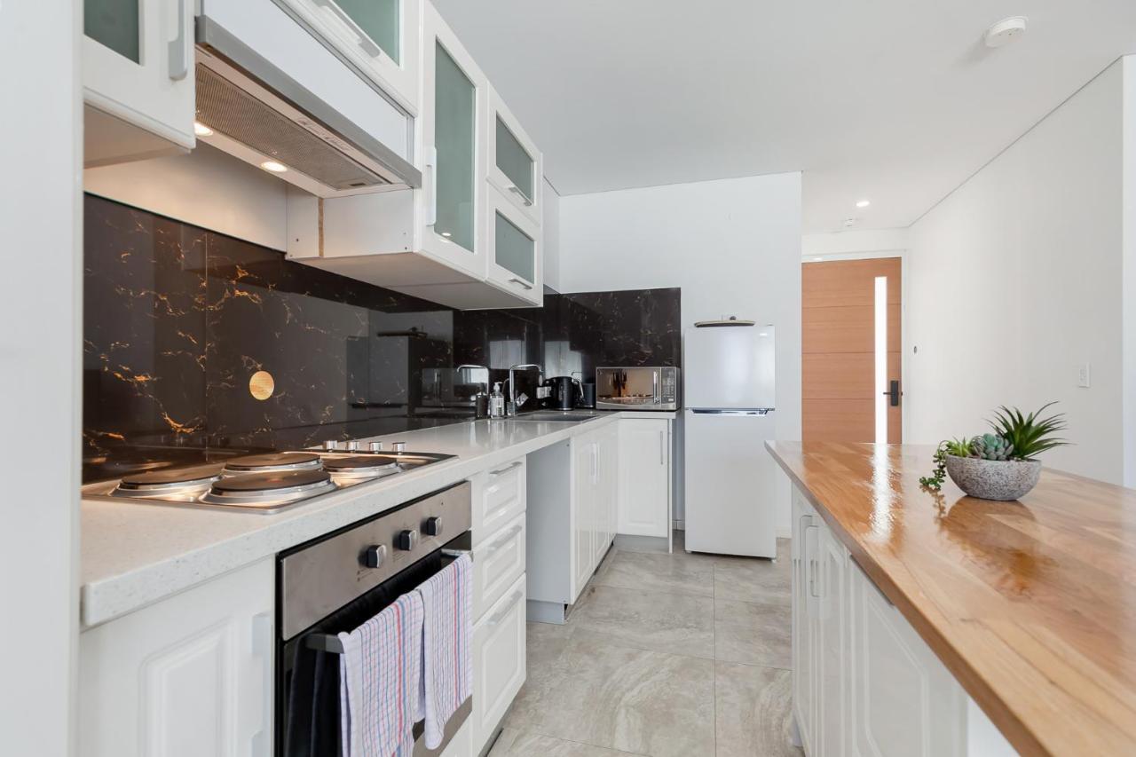 Apartment 2x2 Modern Near Airport And Perth