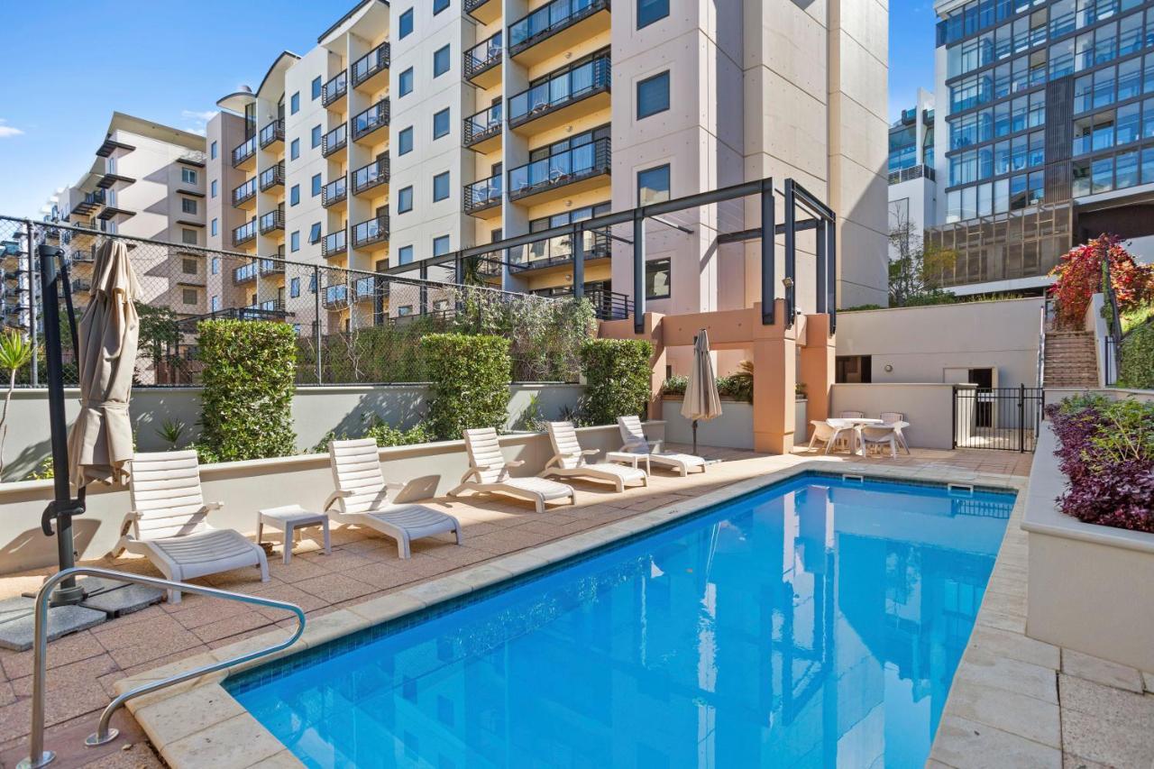 Executive 2br On Mounts Bay Road *