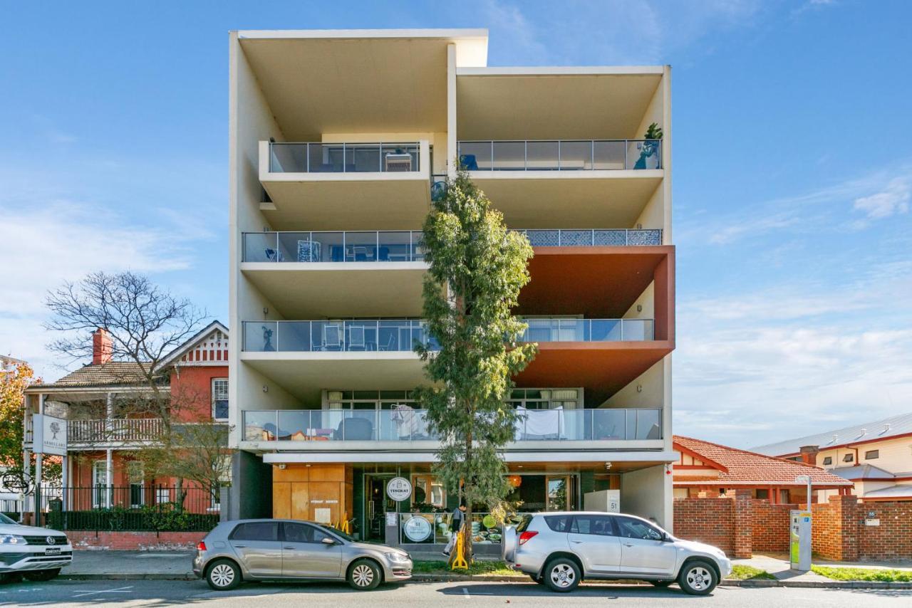 Apartment Bright 3bdrm Skyline Views Large Balcony *