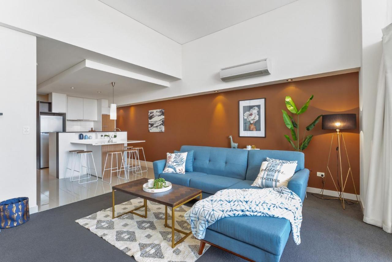 Bright 3bdrm Skyline Views Large Balcony