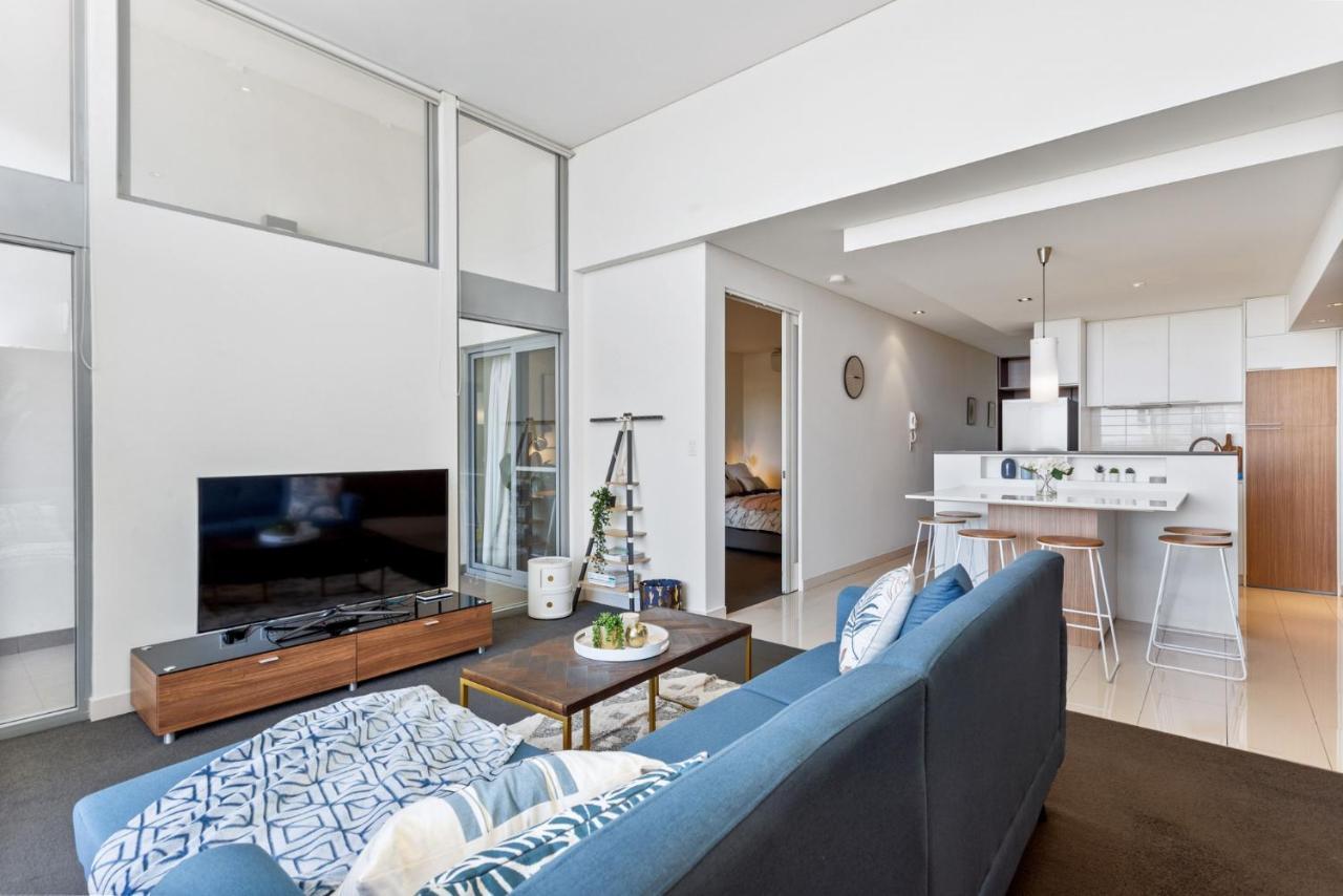 Apartment Bright 3bdrm Skyline Views Large Balcony *