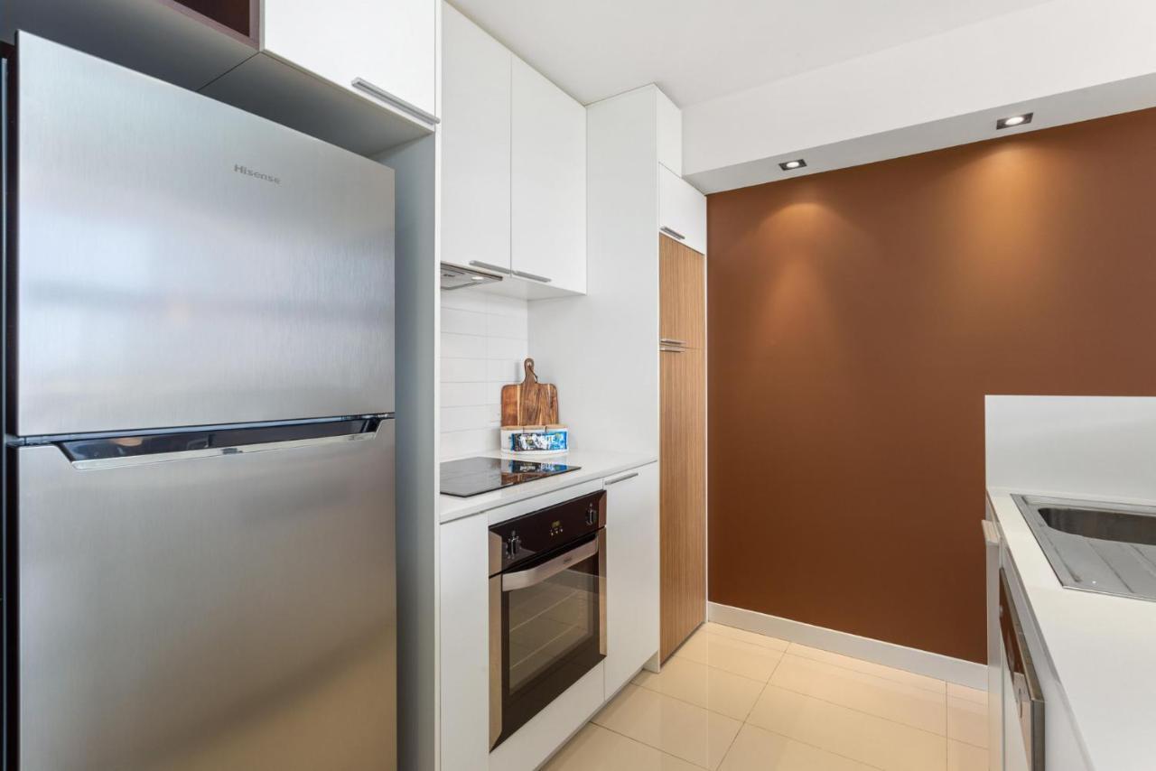 Apartment Bright 3bdrm Skyline Views Large Balcony Perth