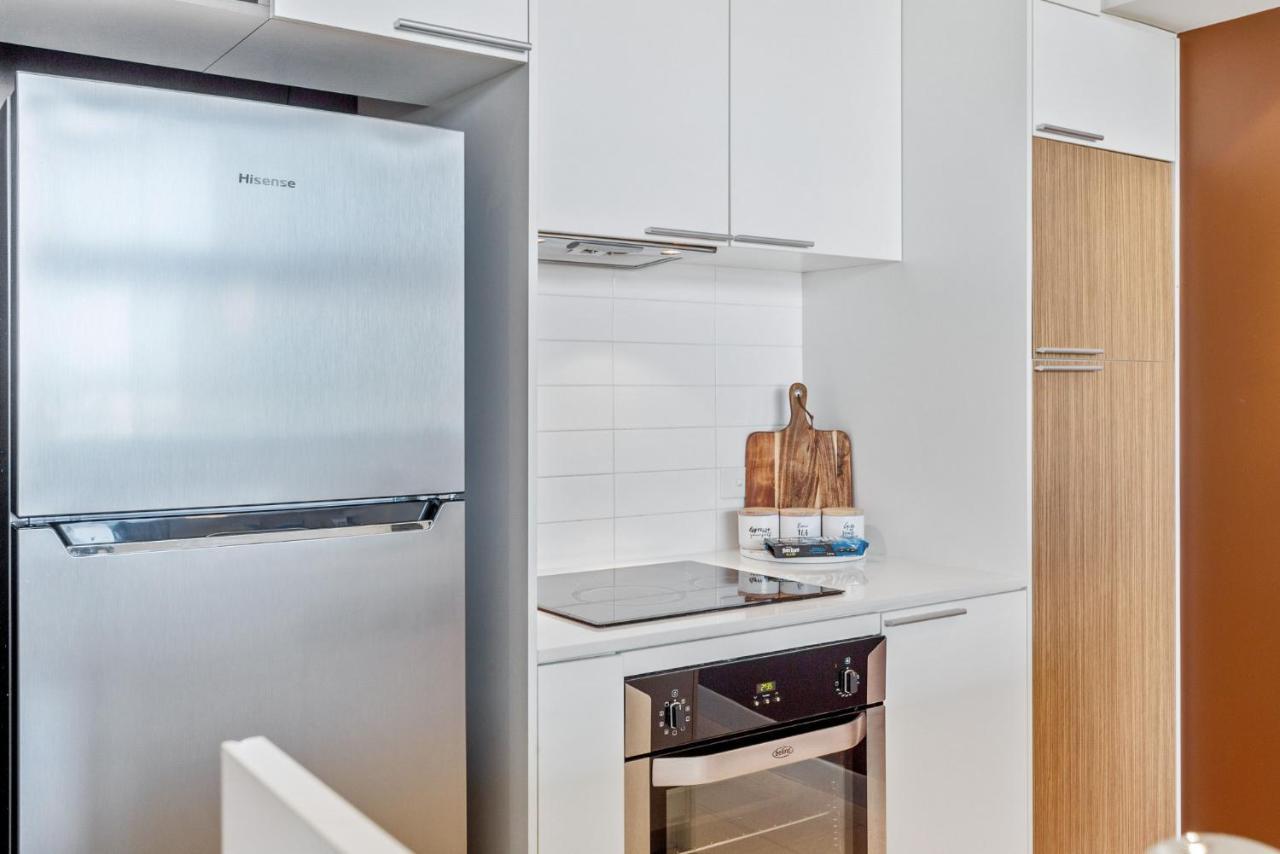 Bright 3bdrm Skyline Views Large Balcony Perth