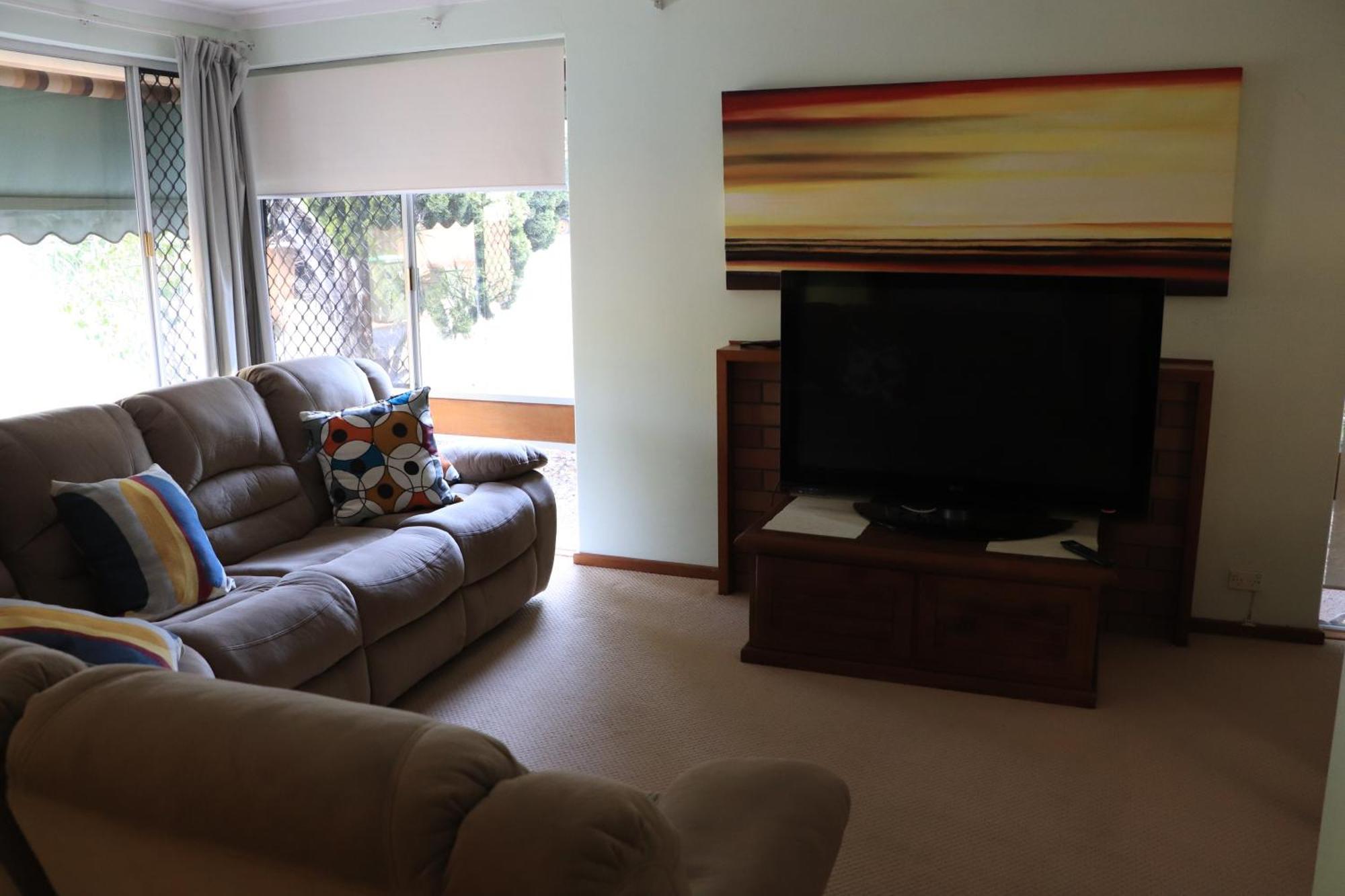 Comfort And Convenient Holiday home Perth