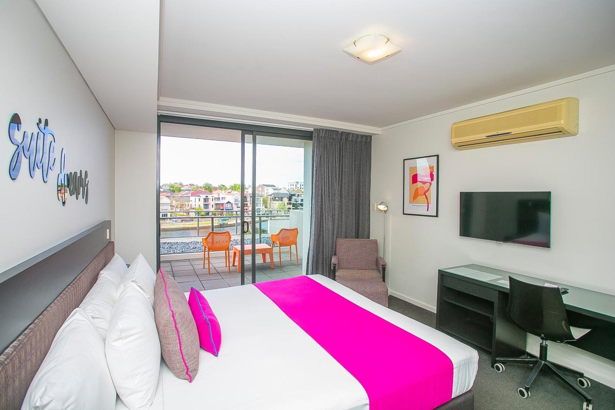 East 4* Perth