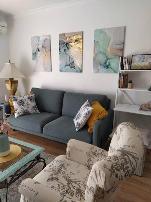 Apartment Simply Delightful Unit Close To Cbd And