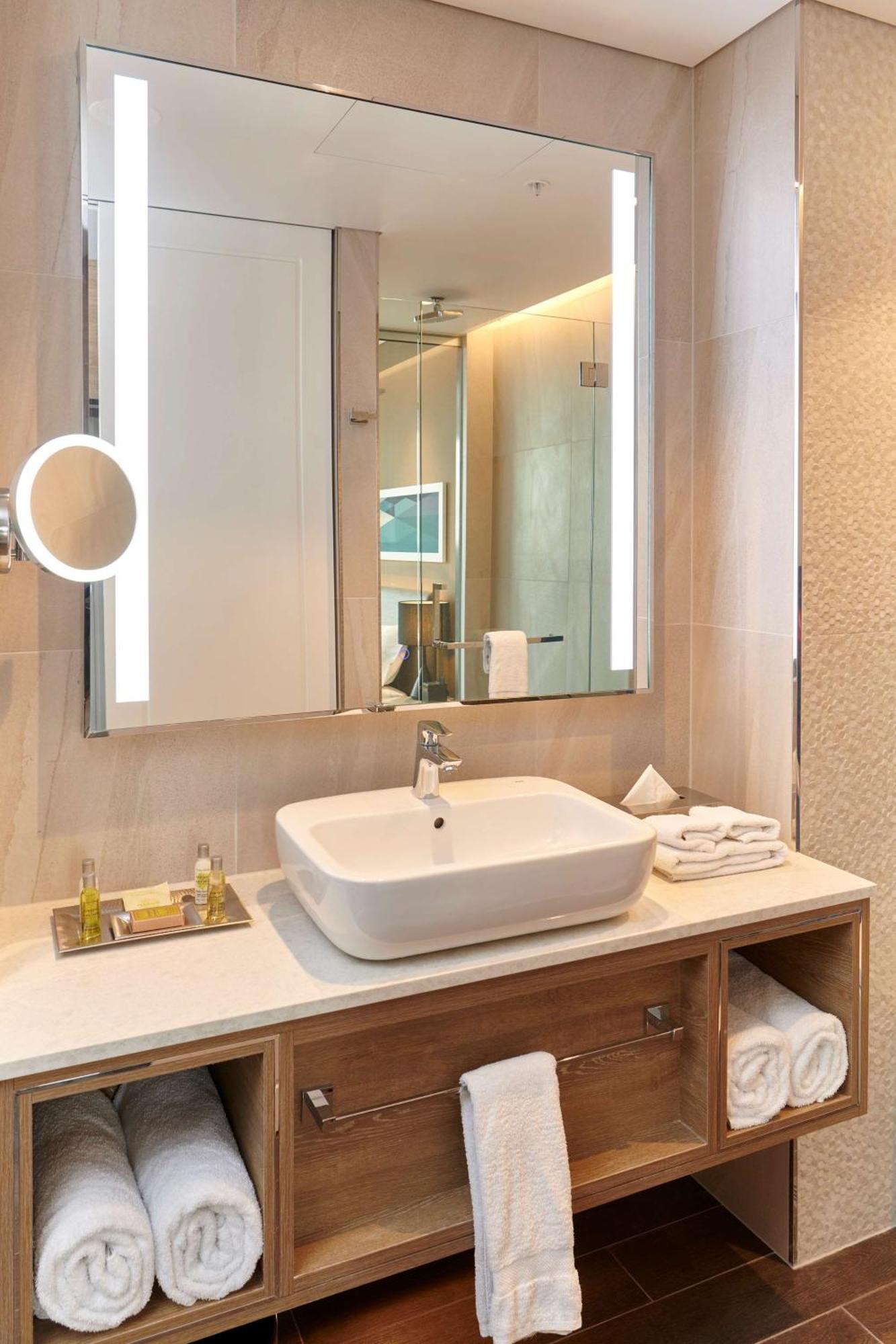 Doubletree By Hilton Northbridge 4*