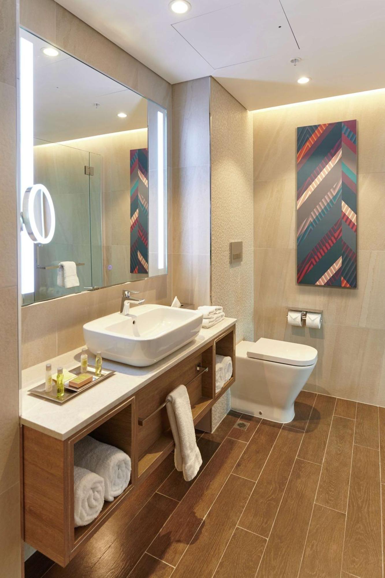 Doubletree By Hilton Northbridge Hotel