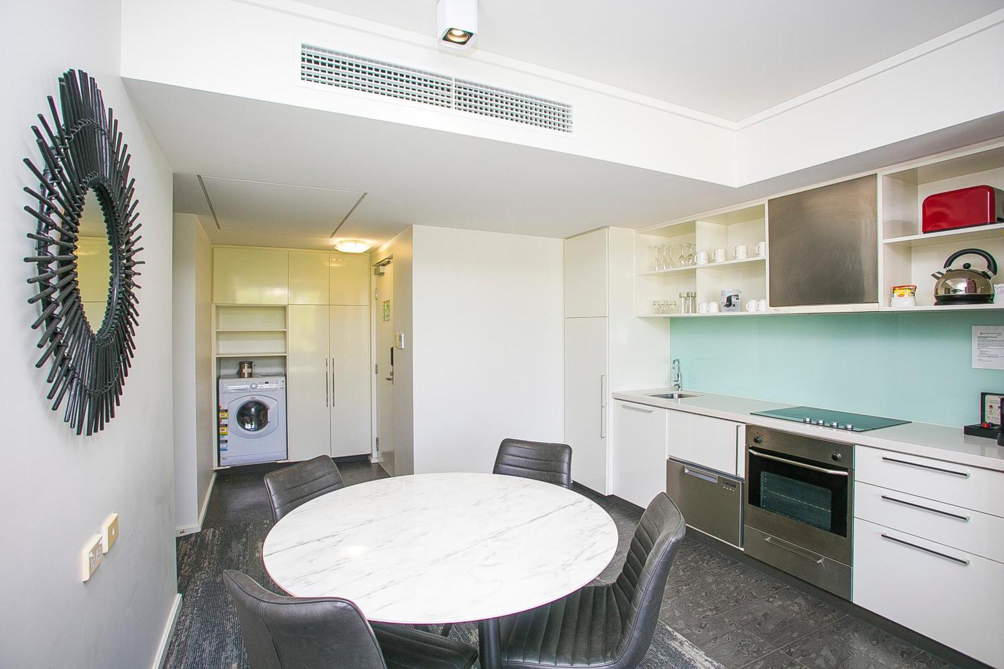 East 4* Perth