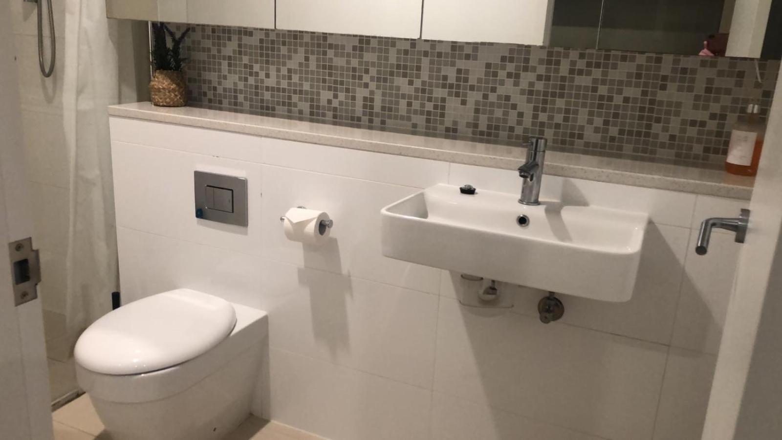 79 Close To Optus & Crown Rivervale Sleeps 2 *