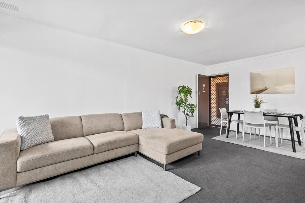 Motel 10 Burswood Perth