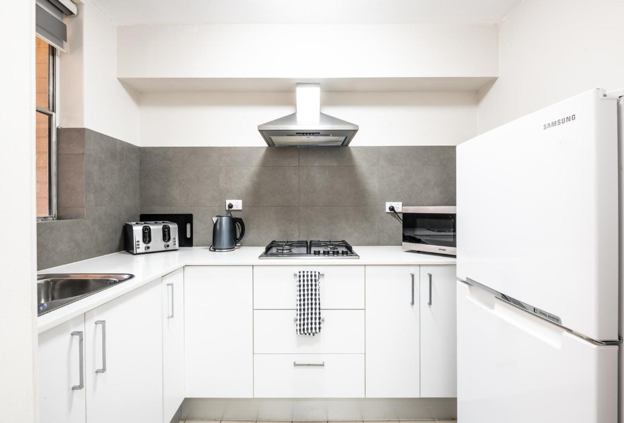 Apartment Central Location 2 Bdrm Free Parking And Wifi