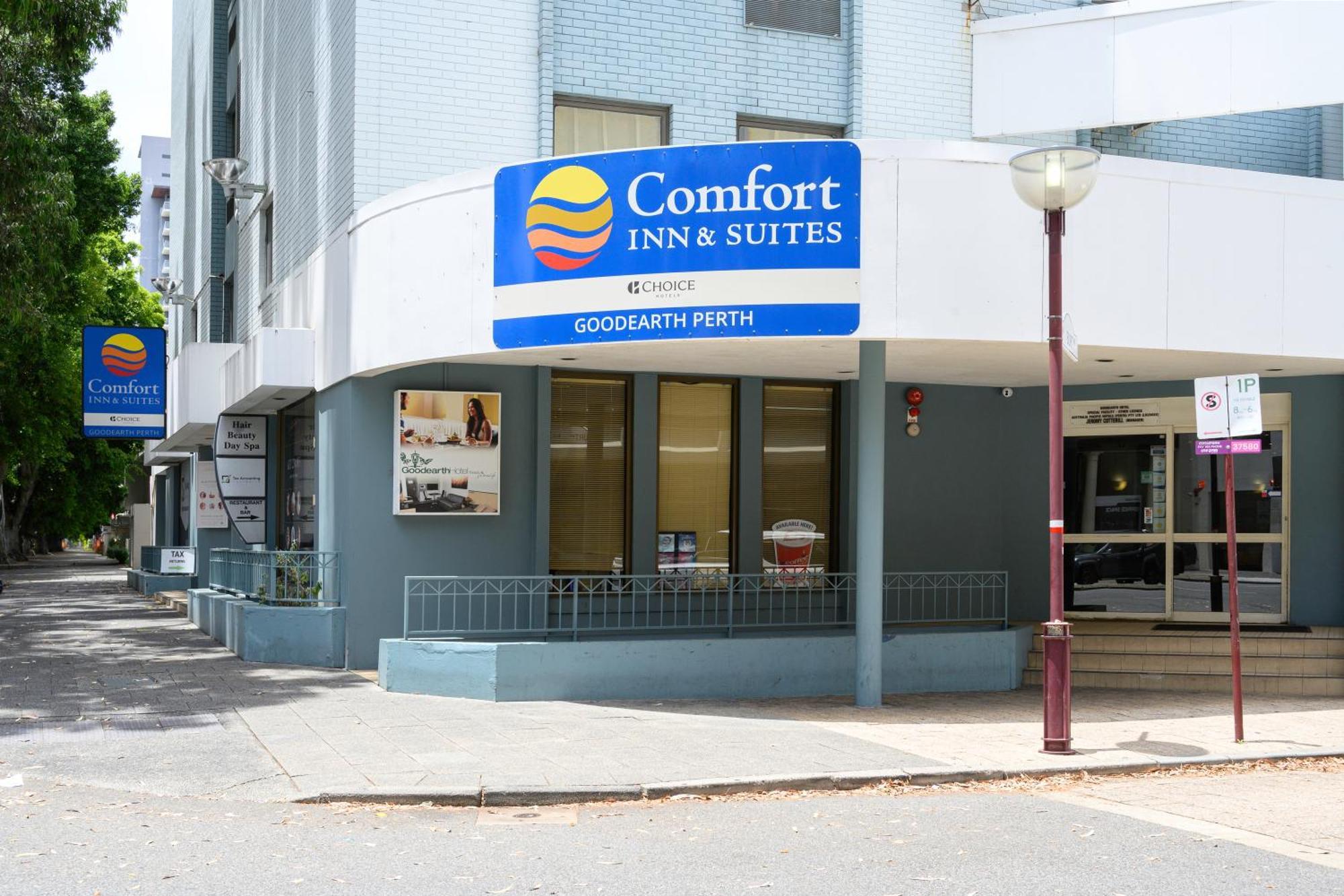 Comfort & Goodearth Hotel