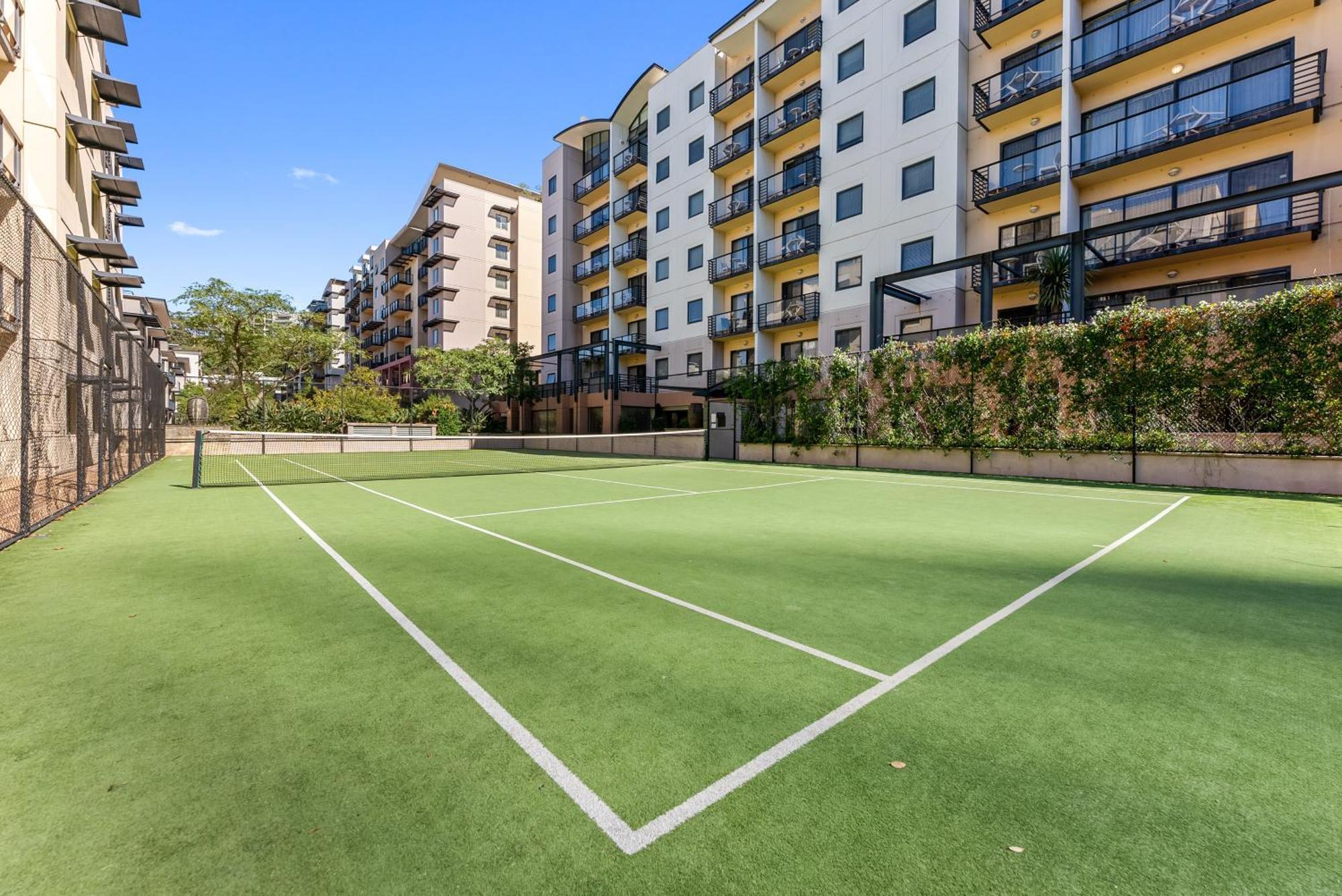 Executive Apartment, Parking, Pool In * Perth