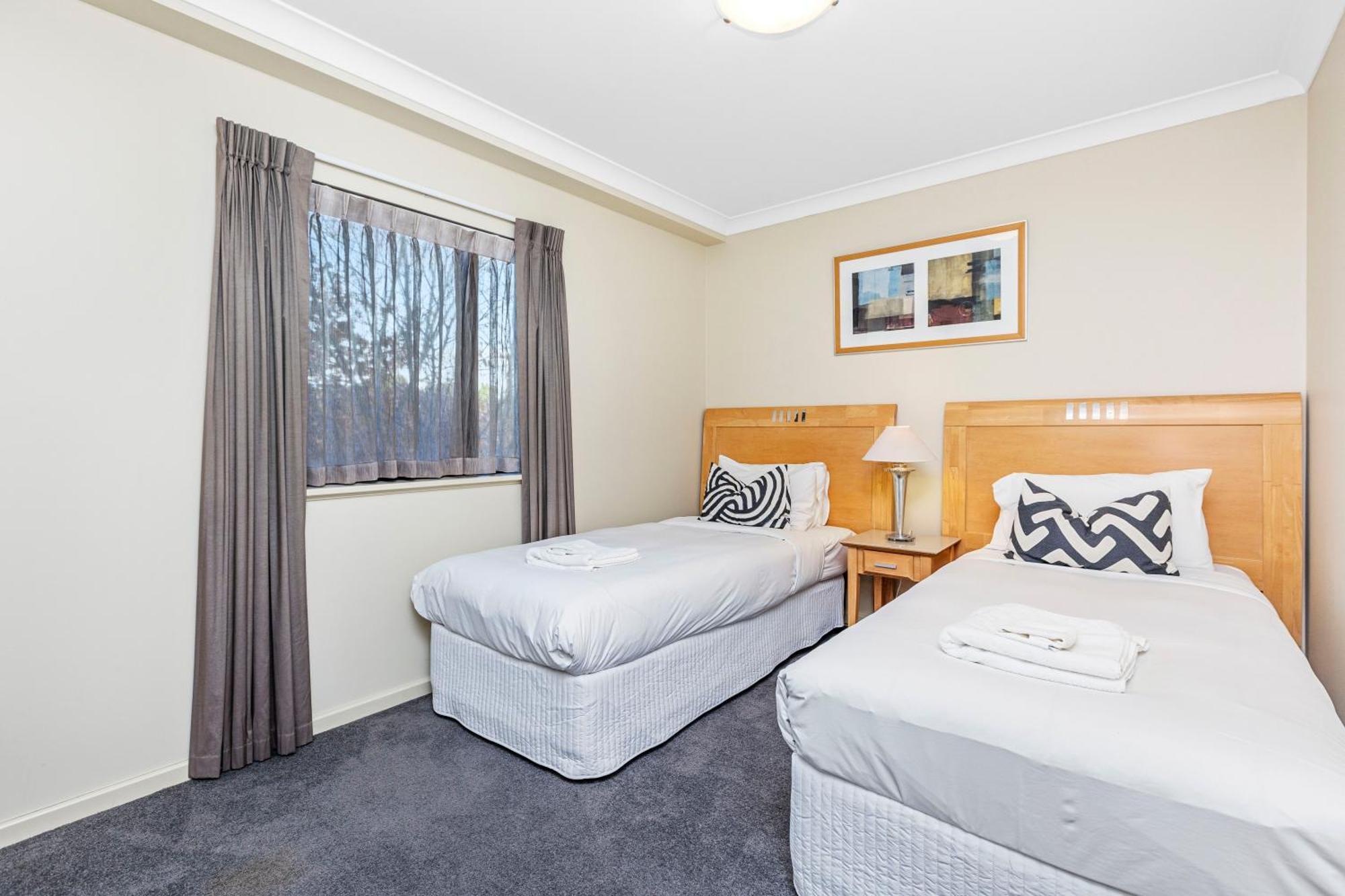 Executive Apartment, Parking, Pool In *