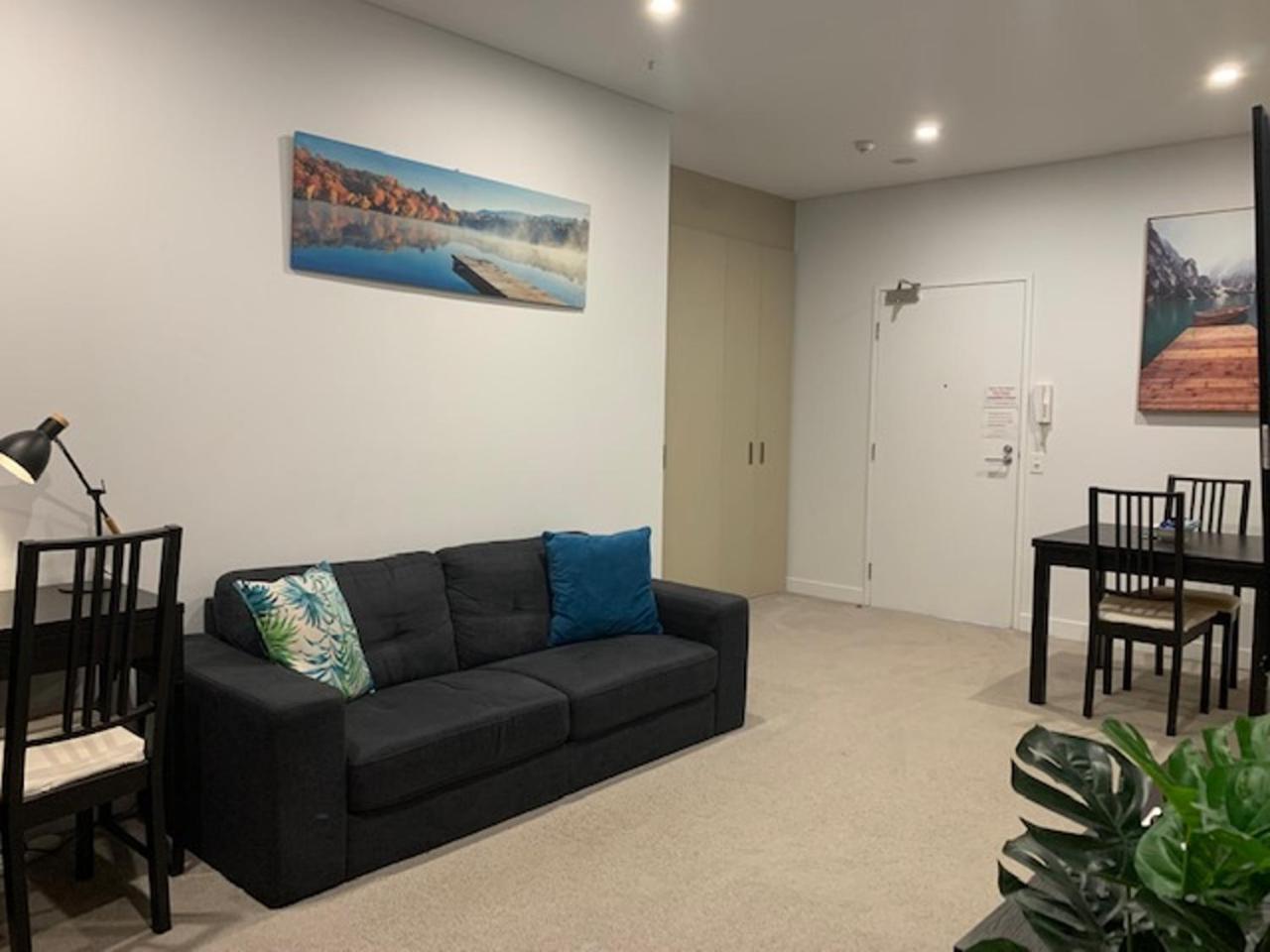 79 Close To Optus & Crown Rivervale Sleeps 2 Apartment *