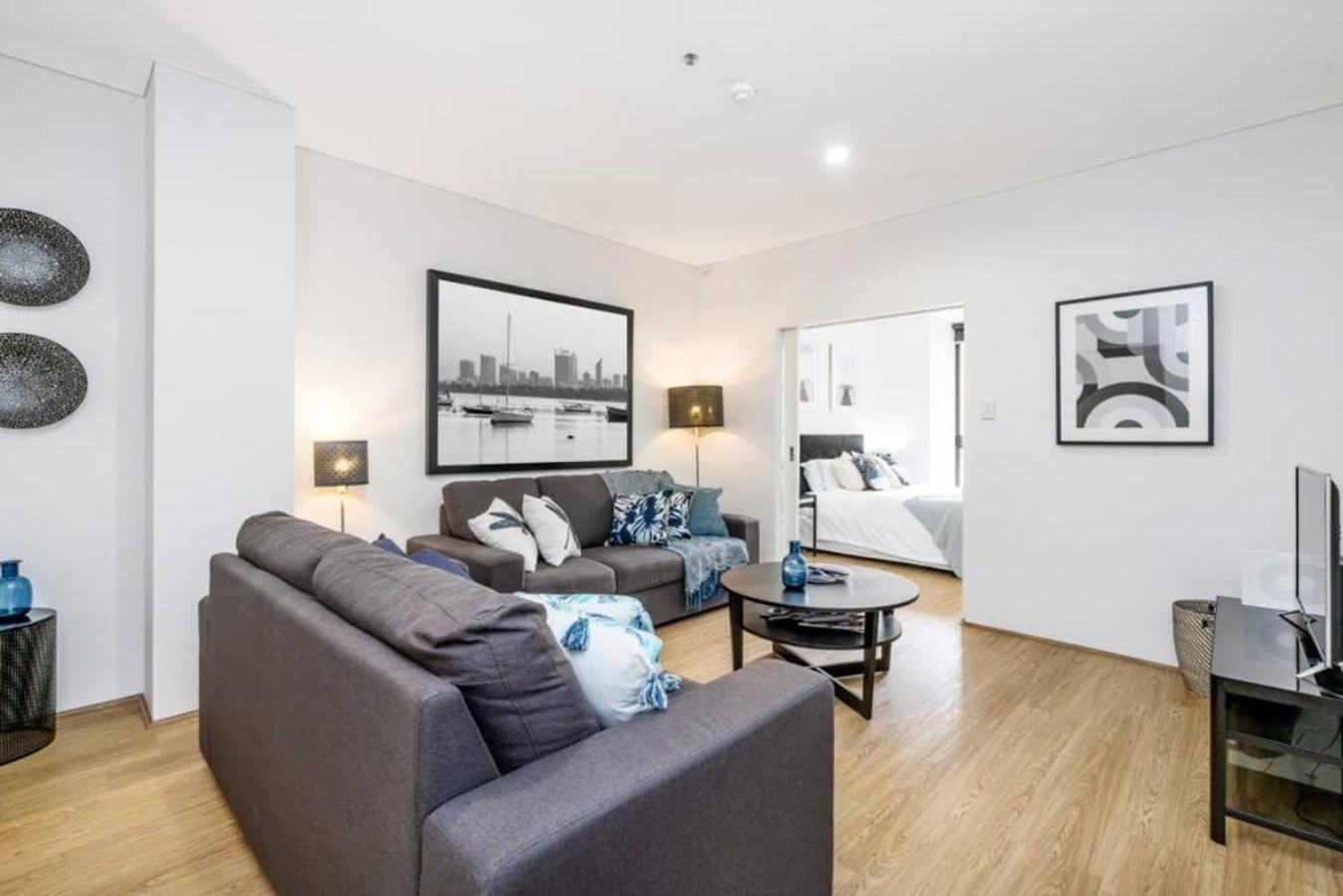 504 - Cbd Huge 1br 1ba Beauty Perth