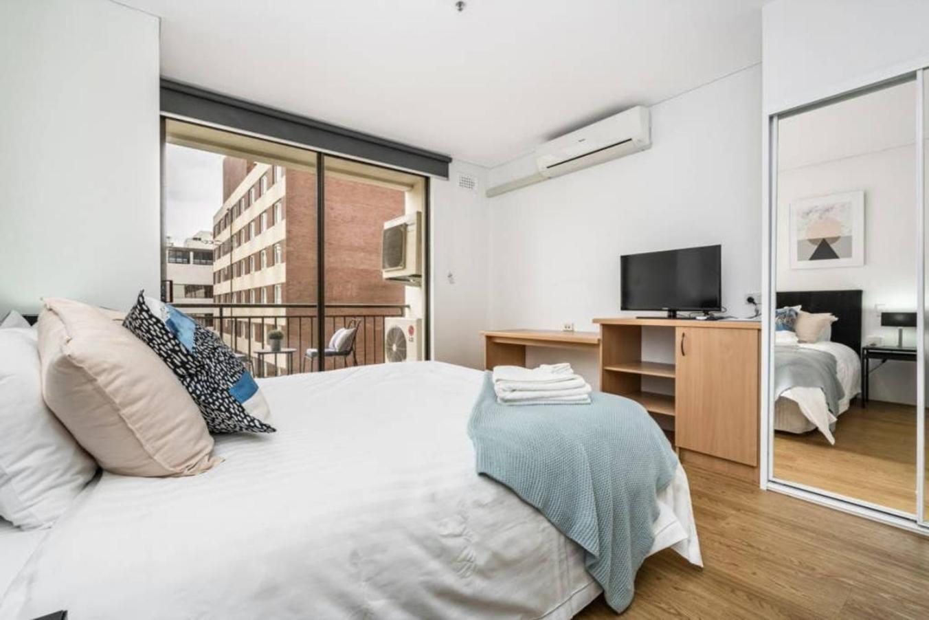 504 - Cbd Huge 1br 1ba Beauty