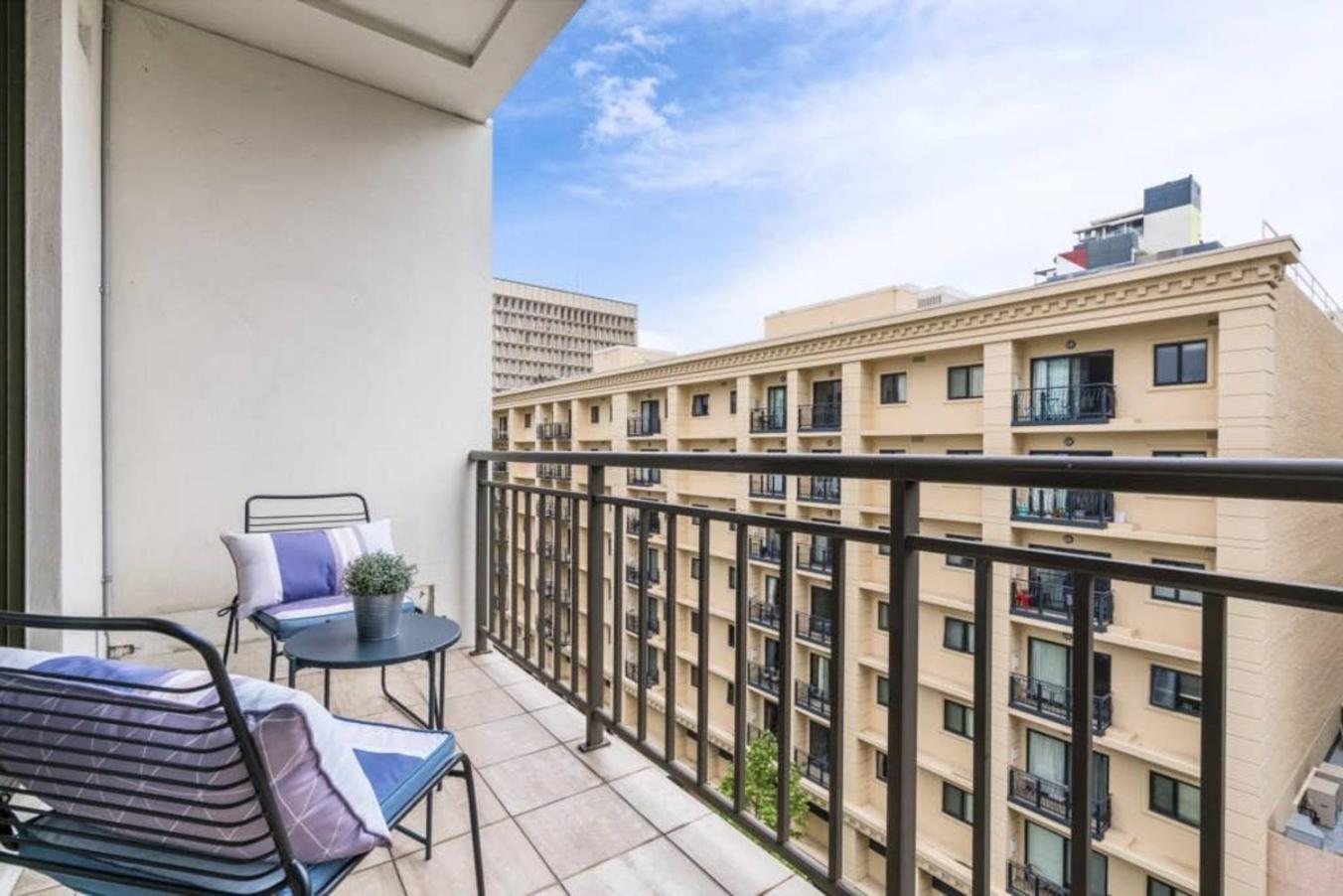Apartment 504 - Cbd Huge 1br 1ba Beauty