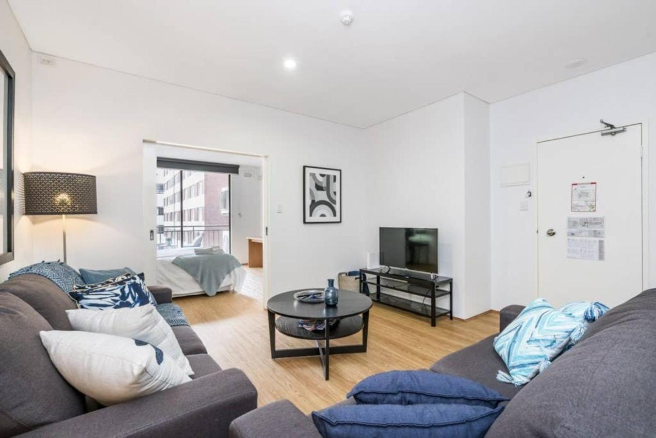 504 - Cbd Huge 1br 1ba Beauty *