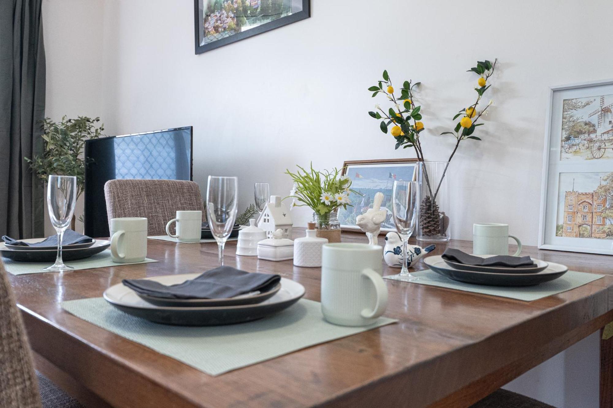 Holiday home Cozy House Nr Airport 2rooms 4beds Yard Parking Perth