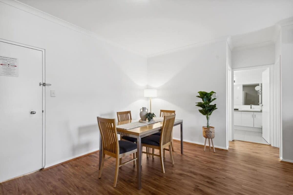 Prime Located 2bdr 1prk Apartment