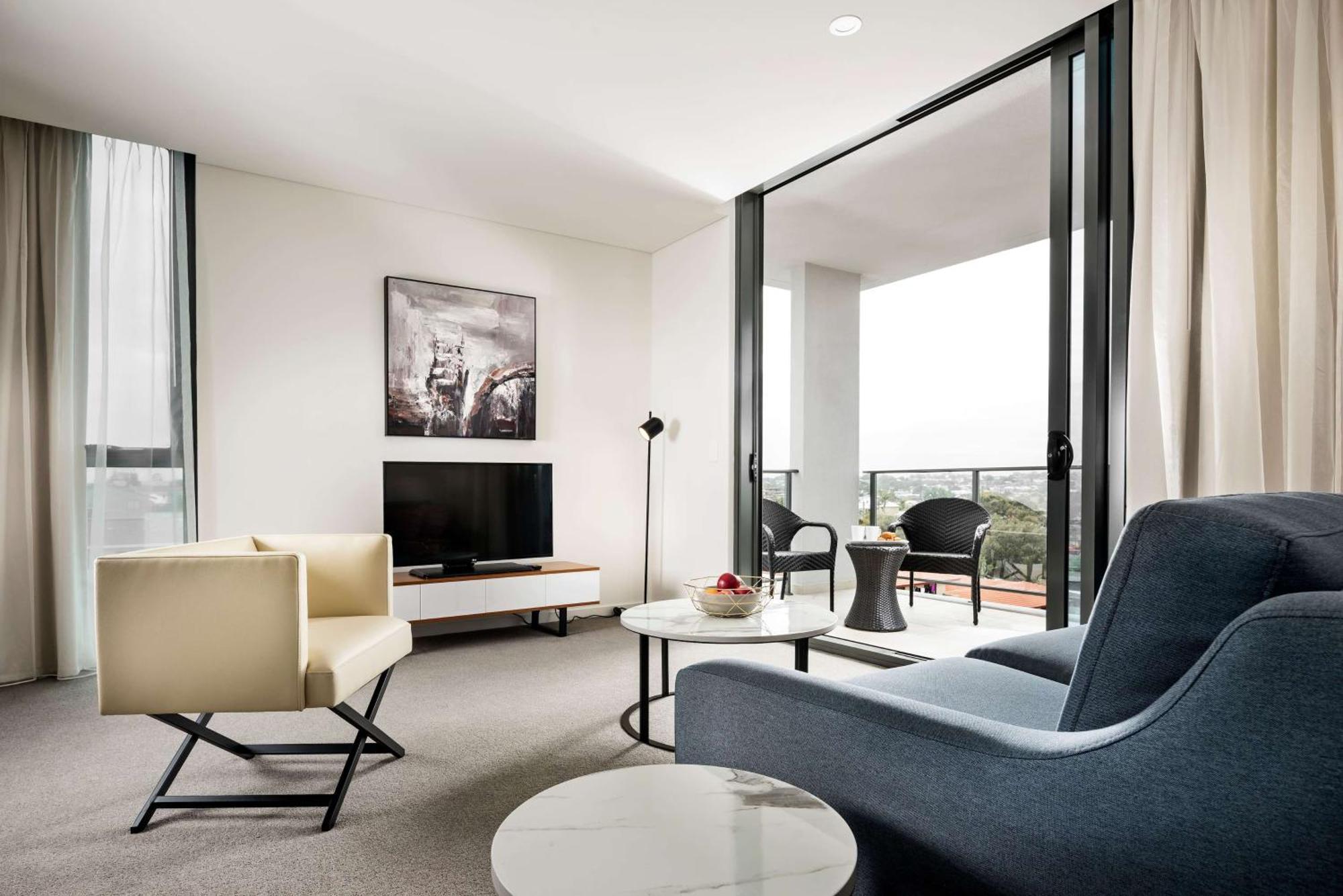 Hotel Ramada By Wyndham Vetroblu Scarborough 4*
