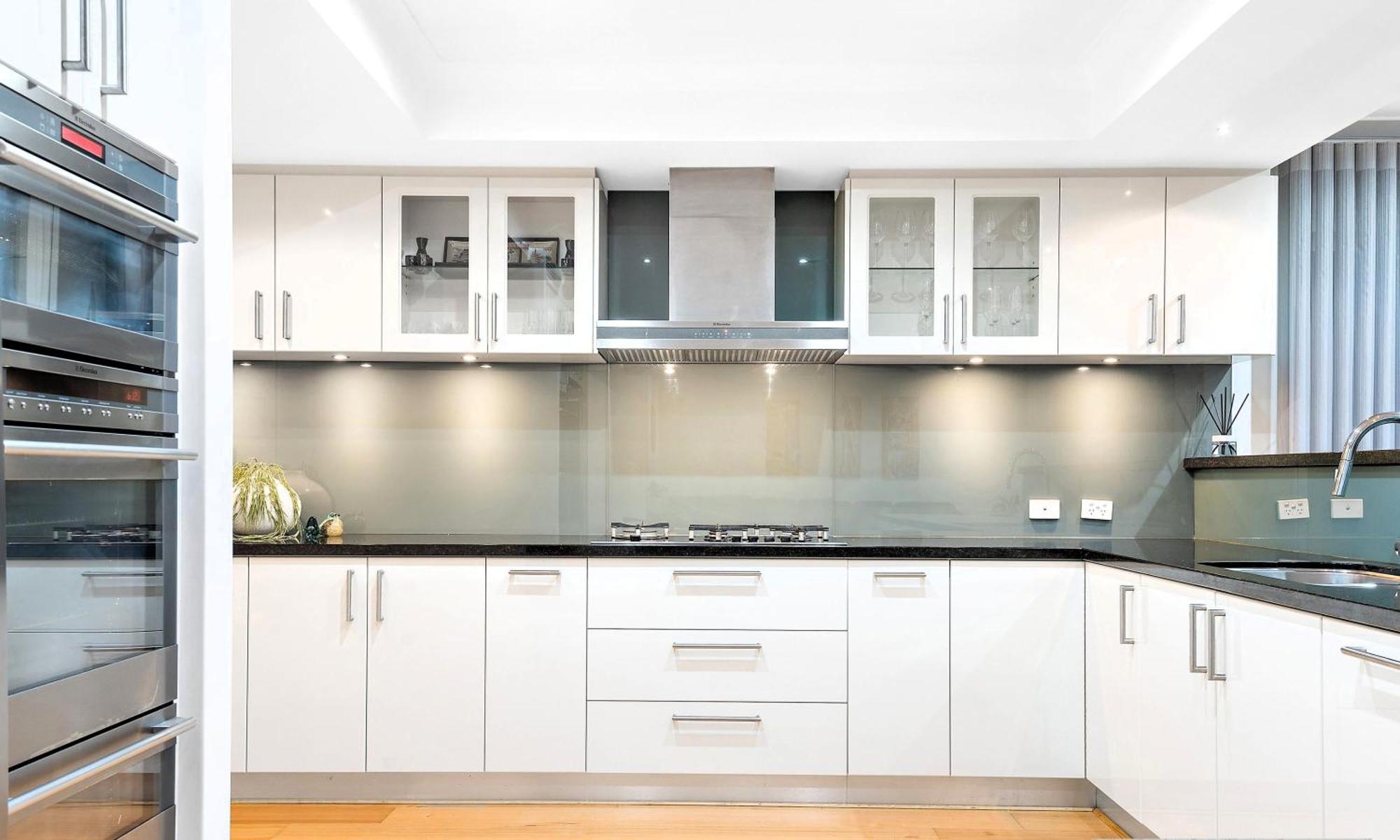 10 Majestic Maylands 4brwalk To River! Holiday home Perth