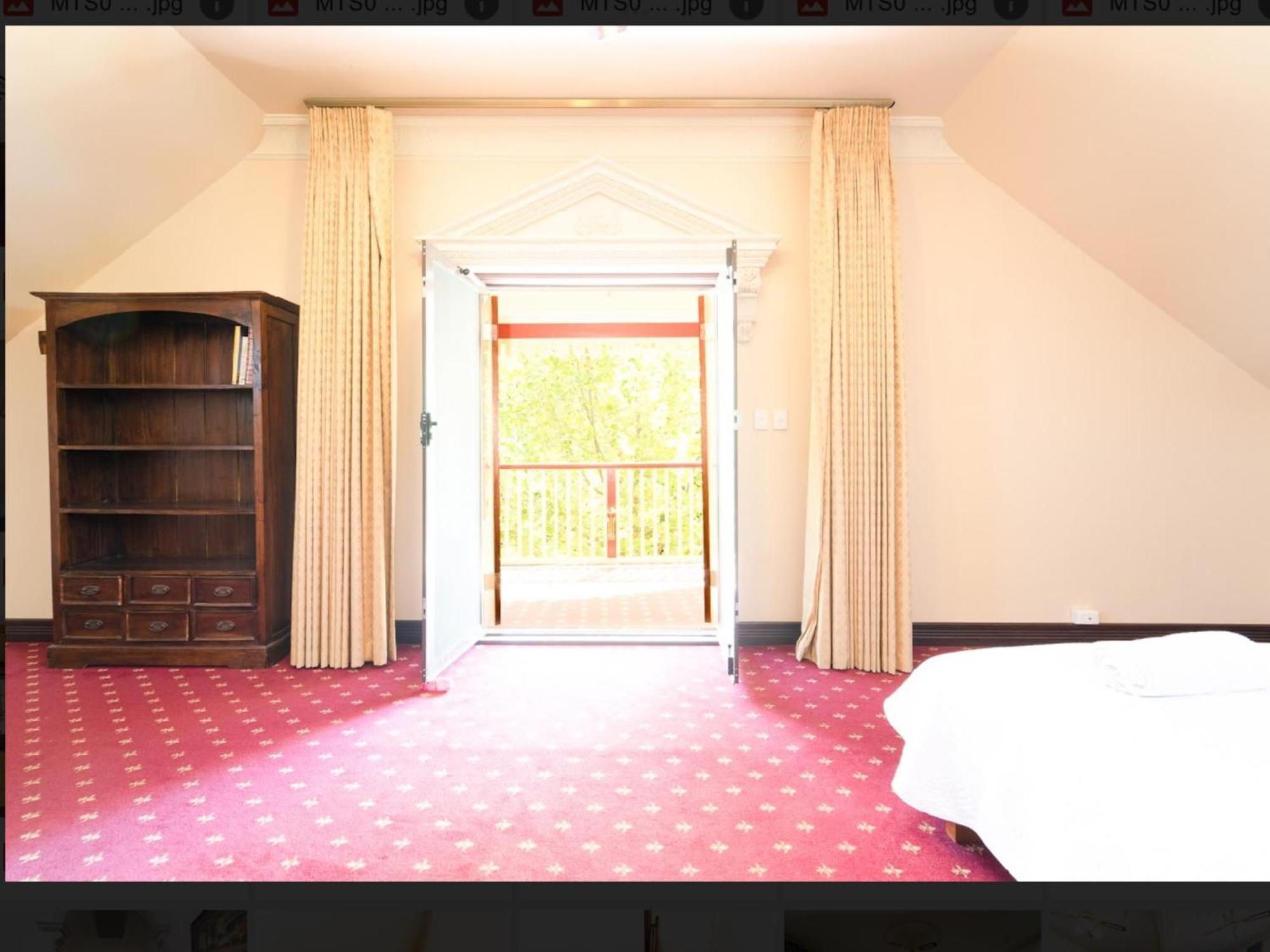 Homestay Modern Heart Living With View And Free Parking Perth