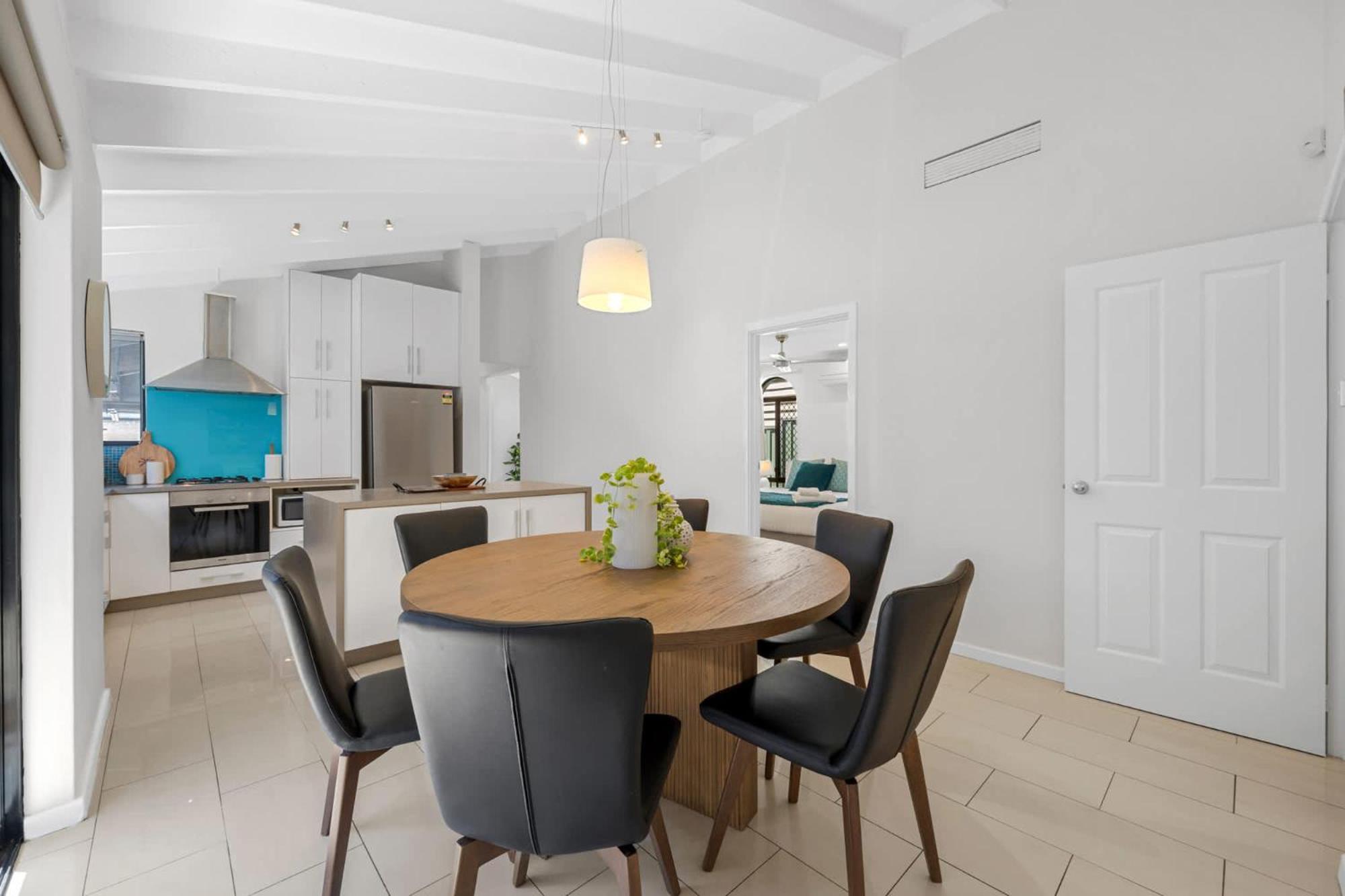 Spacious Family Getaway In West Leederville