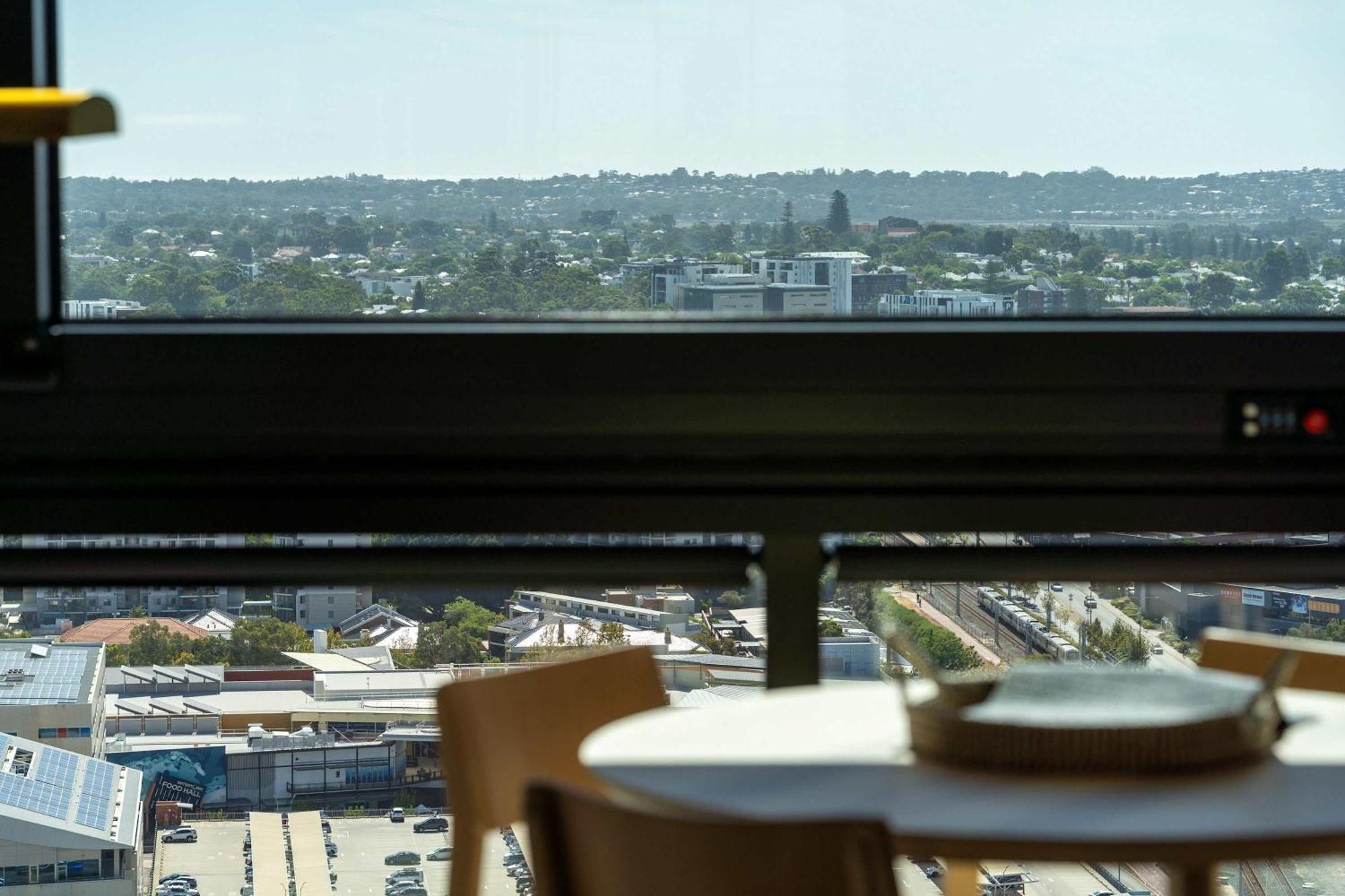 Apartment Brand New Luxurious 1 Bedroom Cbd Perth