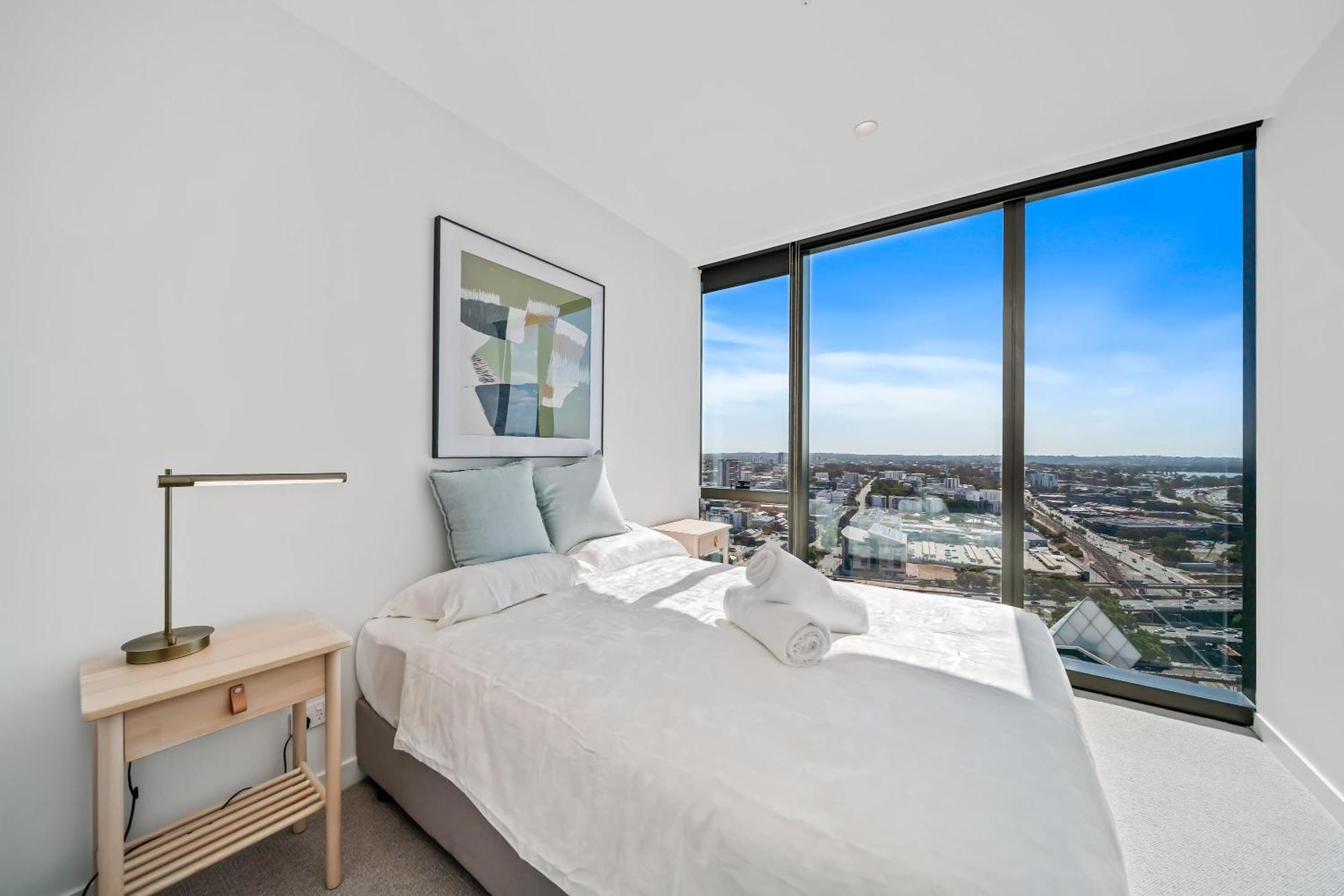 Apartment Brand New Luxurious 1 Bedroom Cbd Perth