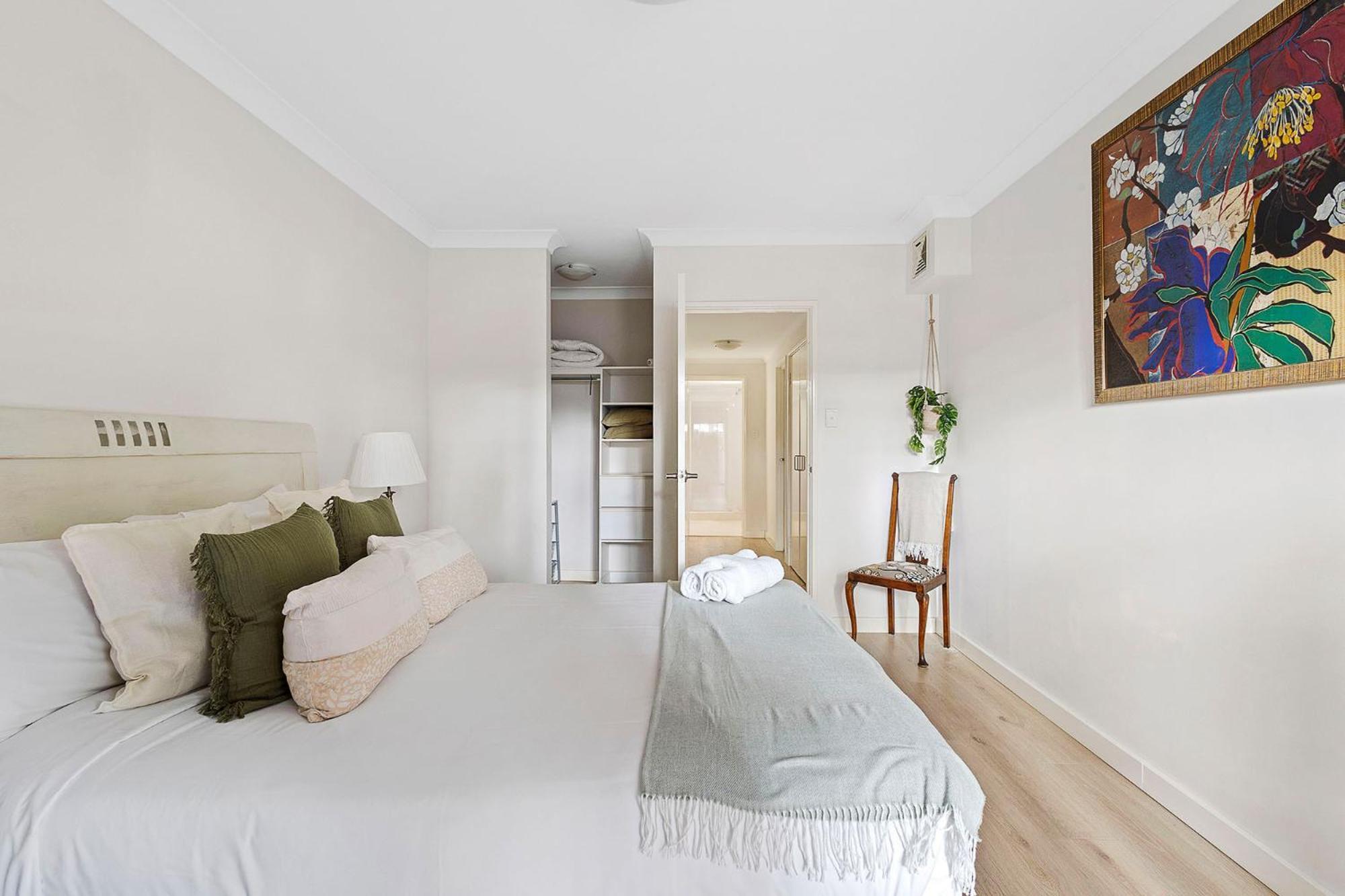 2 Paradise Pool Parking Huge 1br Cbd Apartment Perth