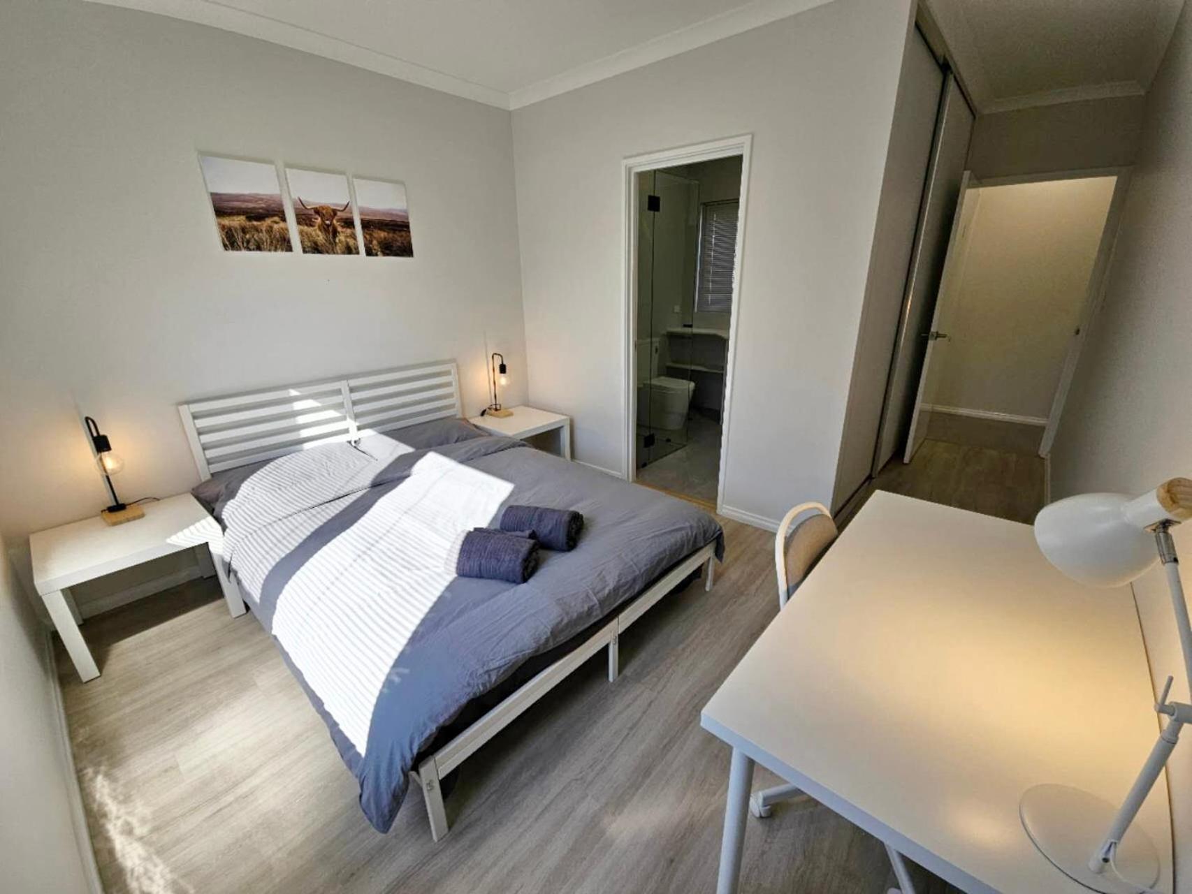 Premium Modern Homestay-Walk To Curtin University Guest house