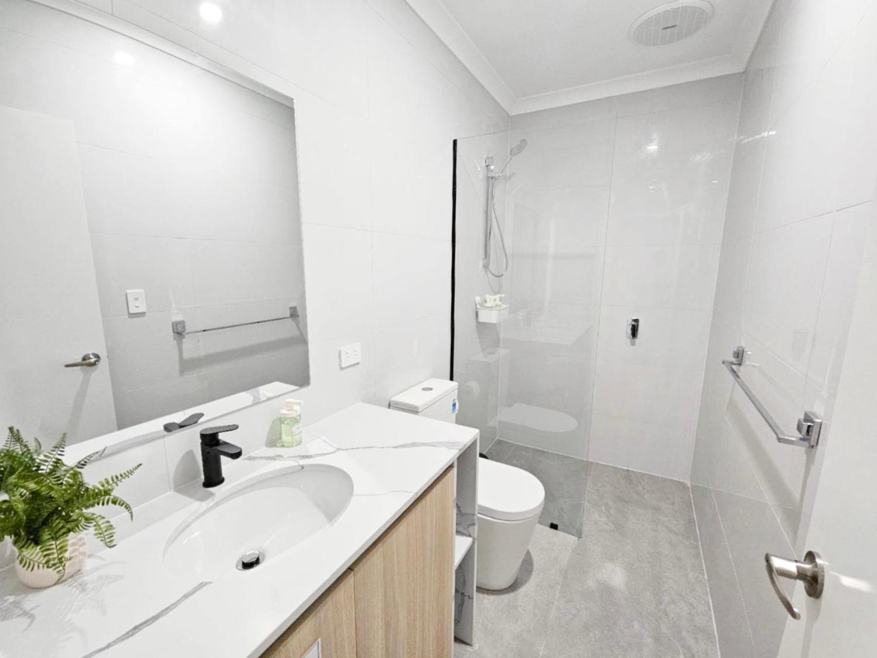 Premium Modern Homestay-Walk To Curtin University Perth